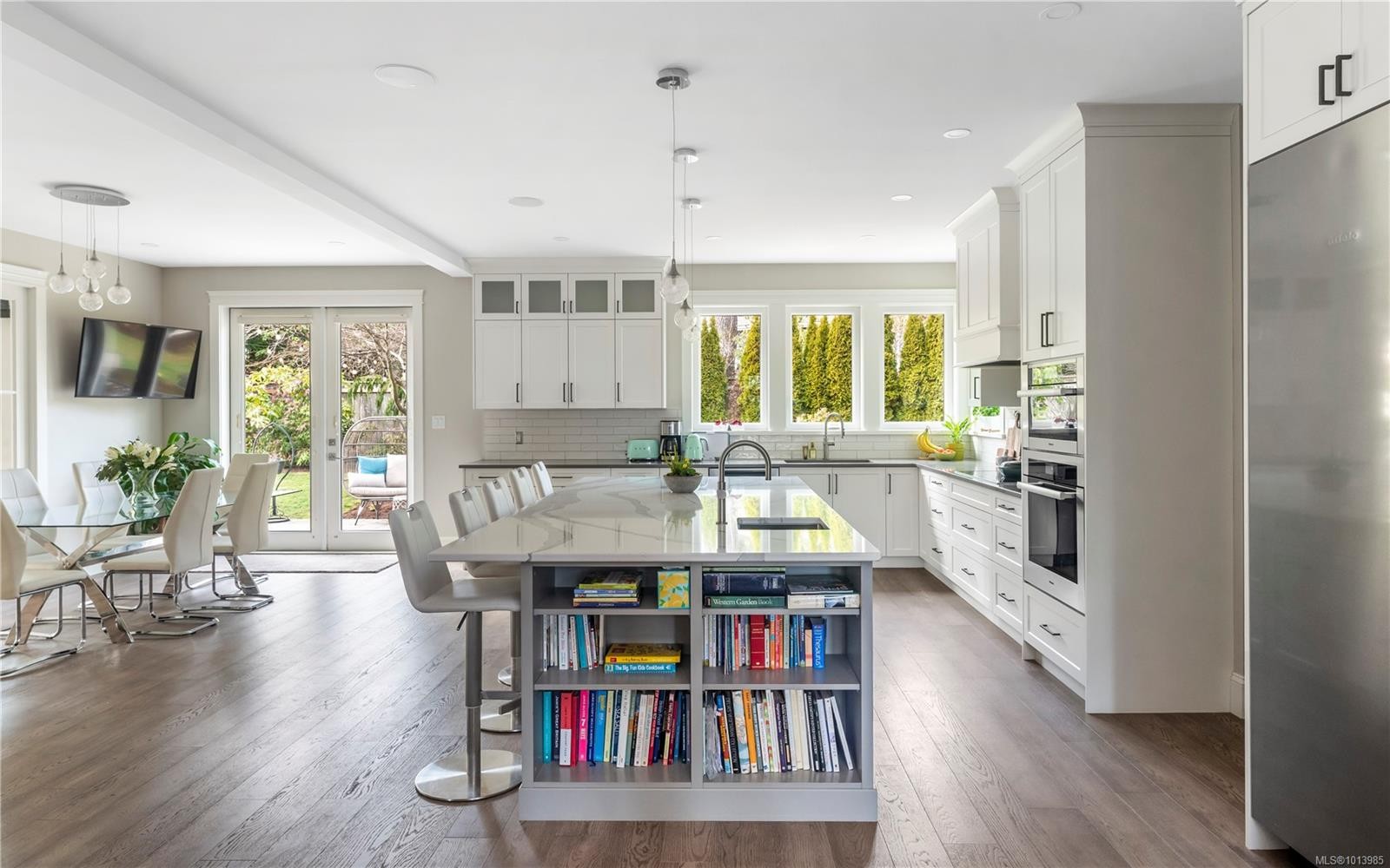 3350 Weald Rd, Oak Bay, BC