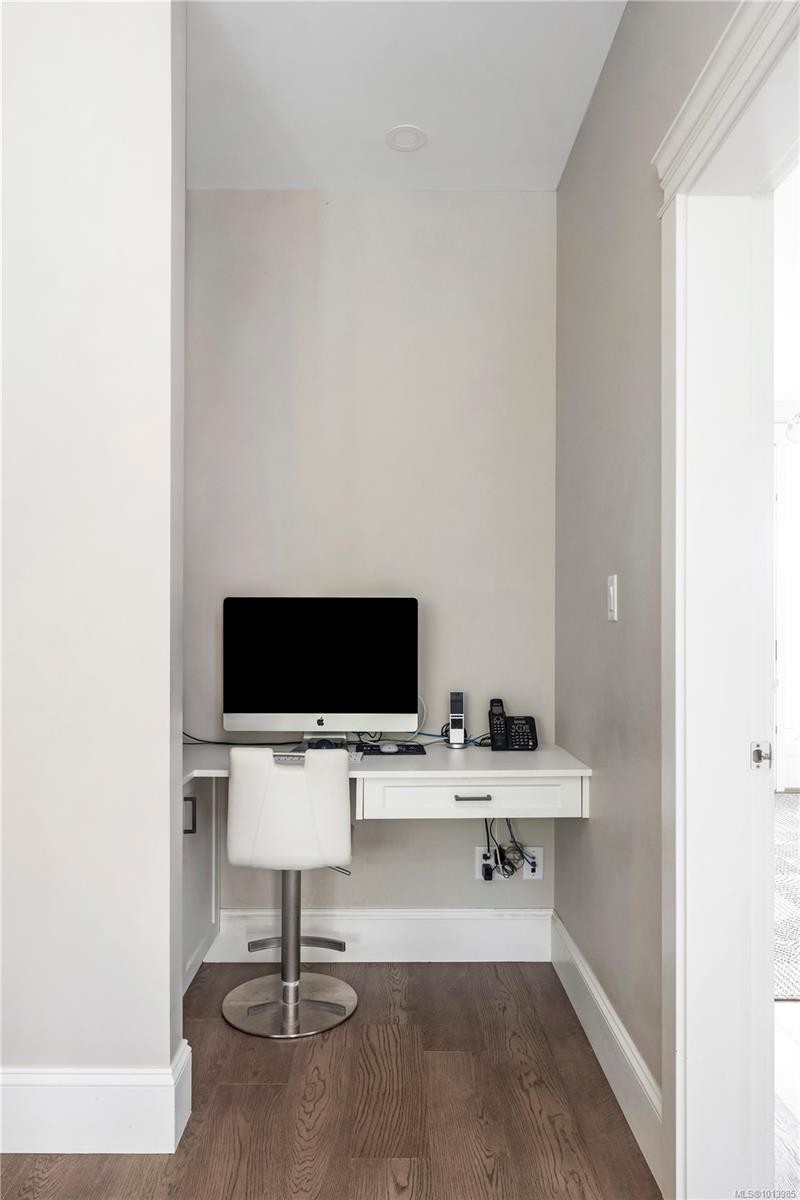 3350 Weald Rd, Oak Bay, BC