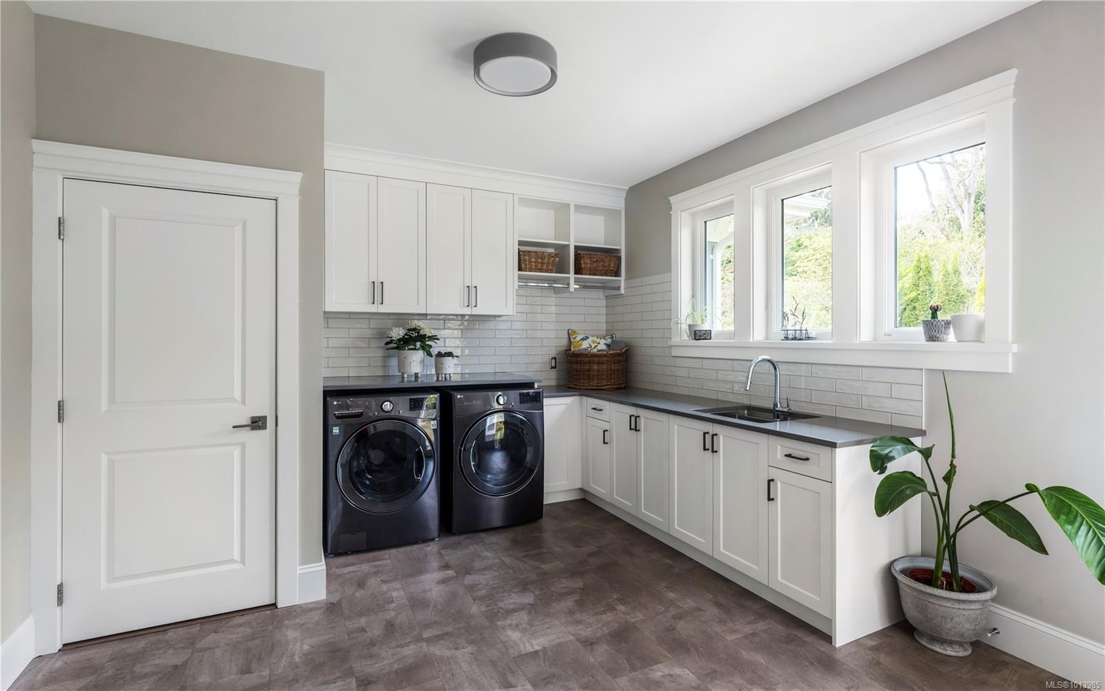 3350 Weald Rd, Oak Bay, BC