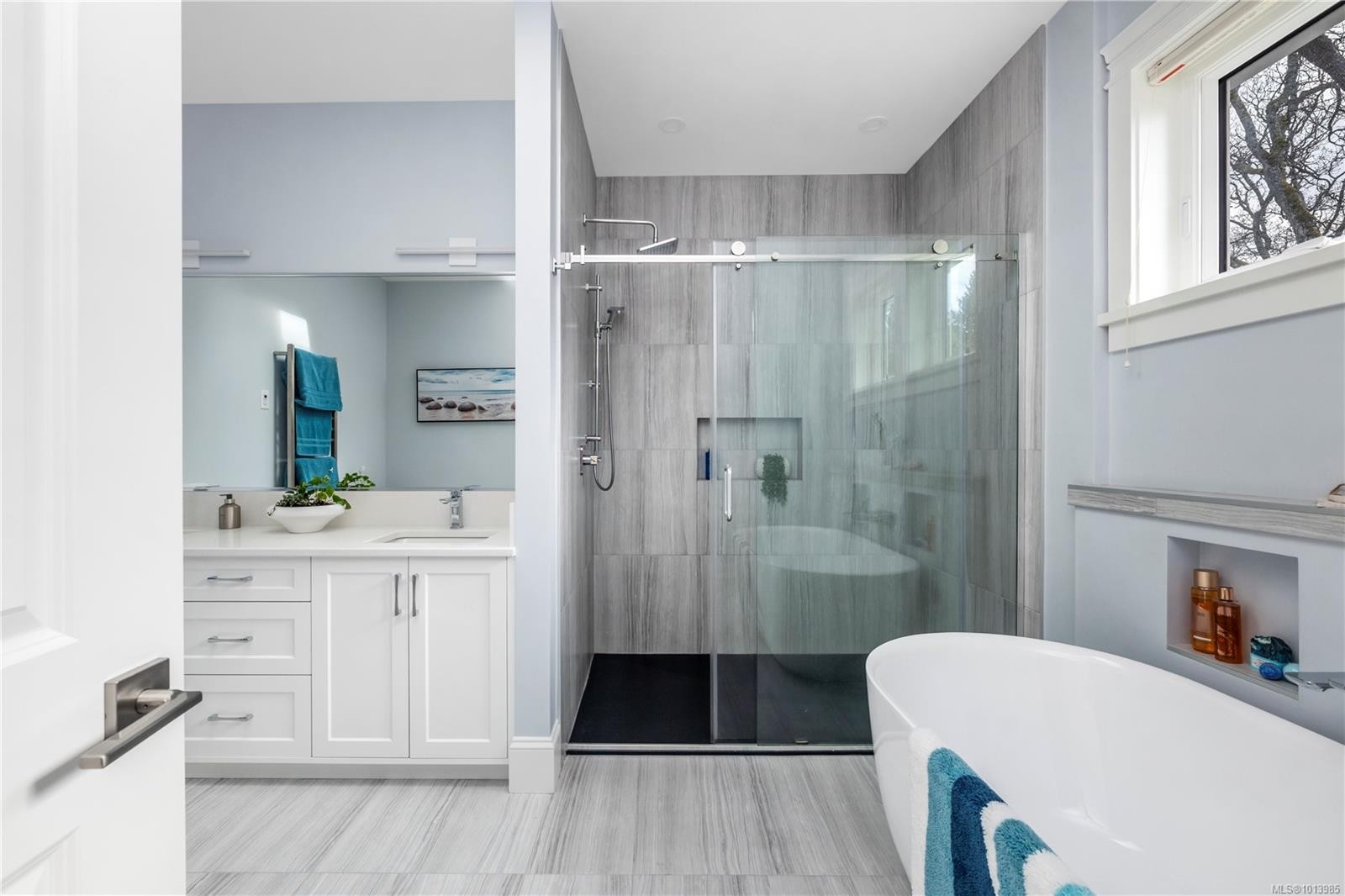 3350 Weald Rd, Oak Bay, BC