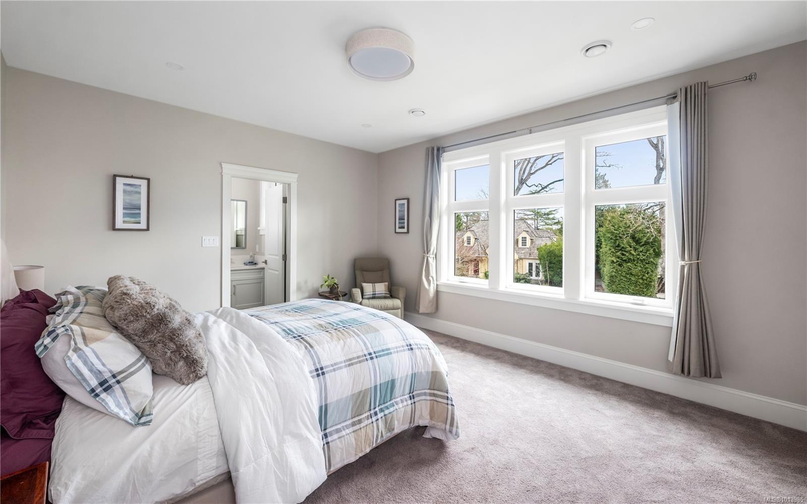 3350 Weald Rd, Oak Bay, BC