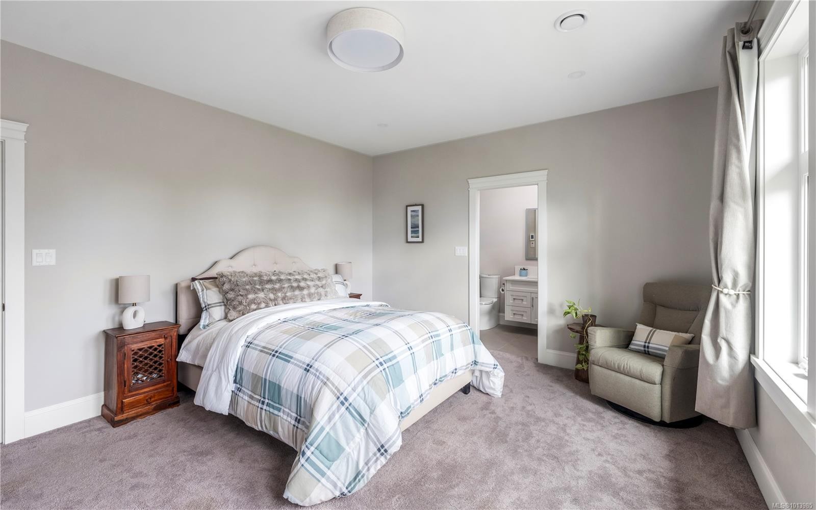 3350 Weald Rd, Oak Bay, BC