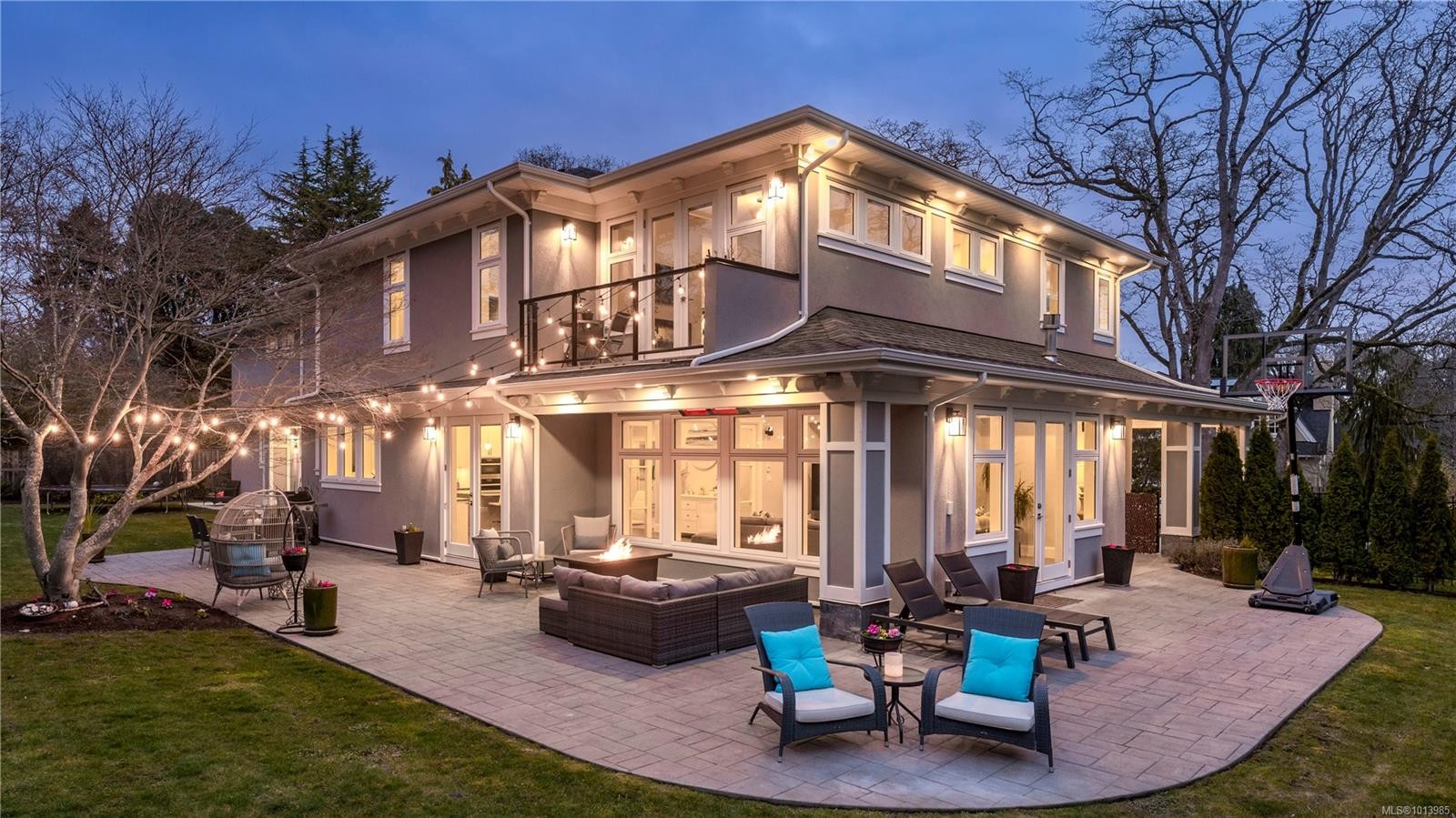 3350 Weald Rd, Oak Bay, BC