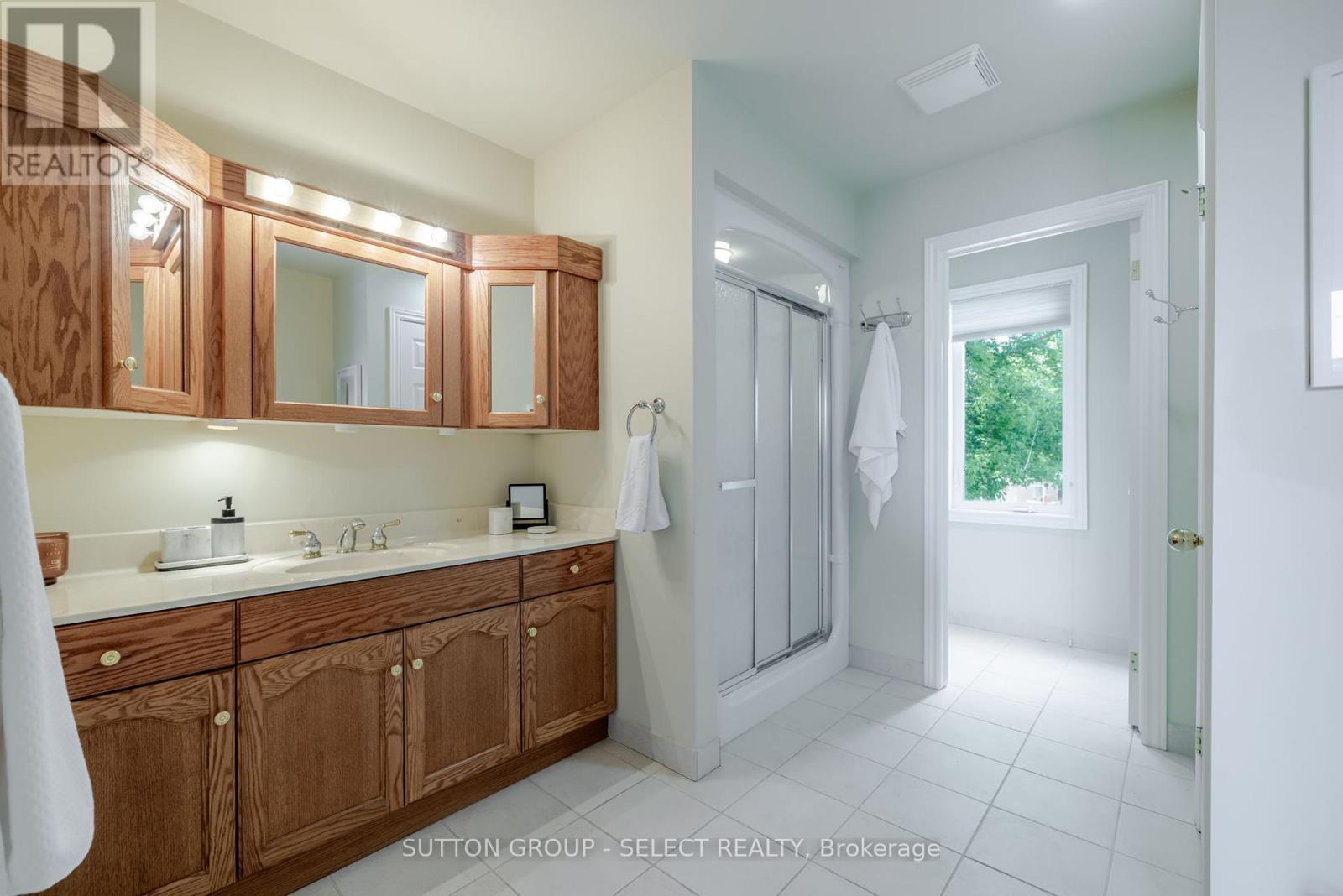 7474 Riverside Drive, Lambton Shores (Port Franks), ON - Indoor