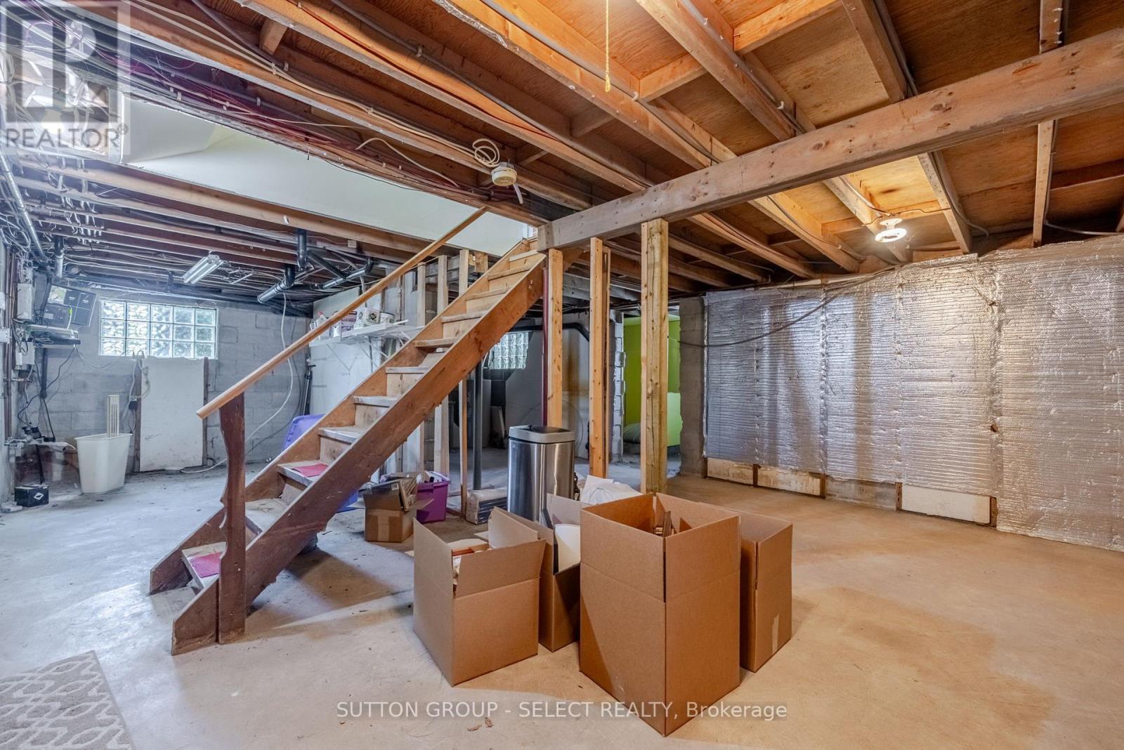 7474 Riverside Drive, Lambton Shores (Port Franks), ON - Indoor Photo Showing Basement