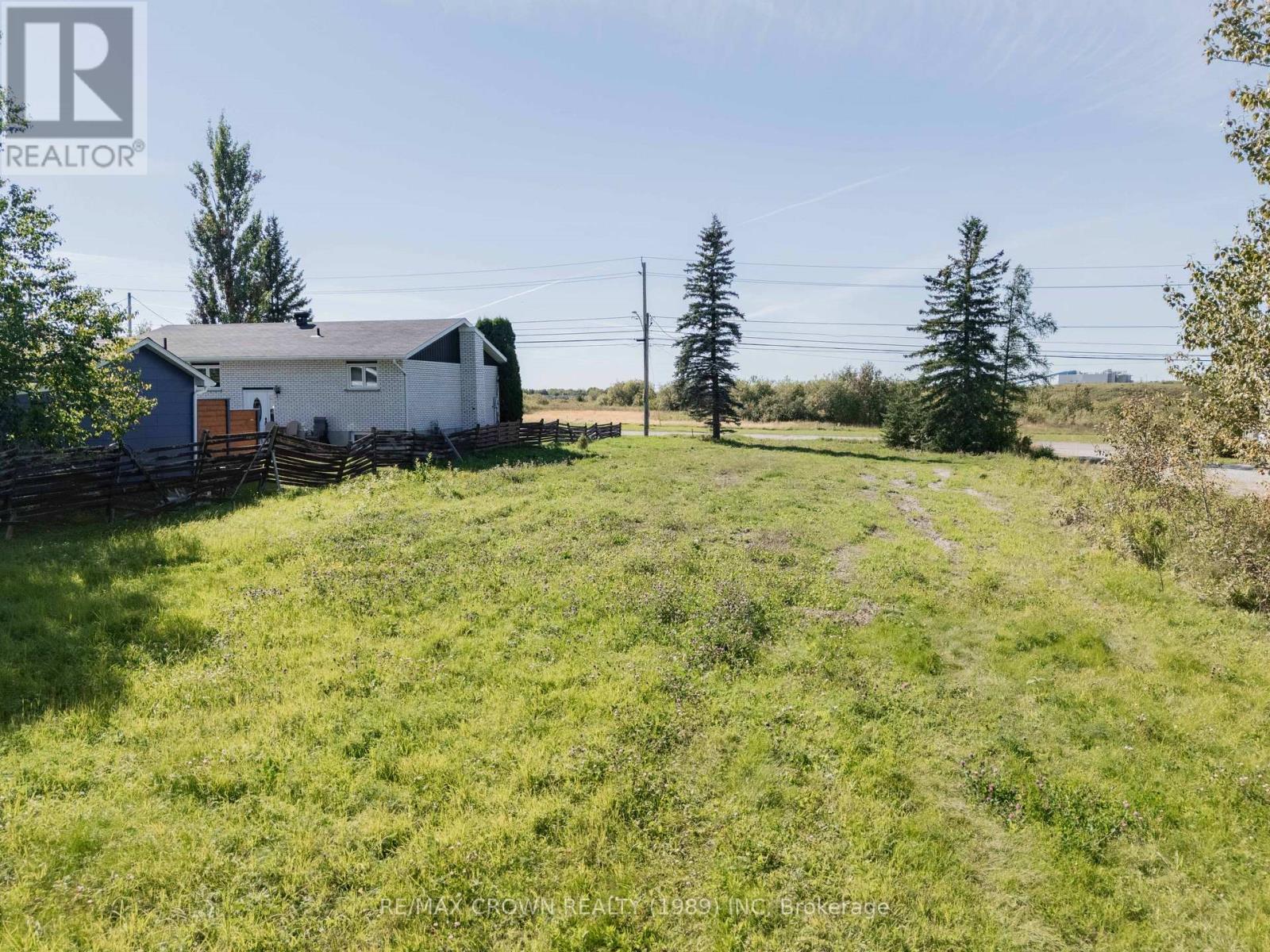 52 Brunelle Road S, Kapuskasing, ON