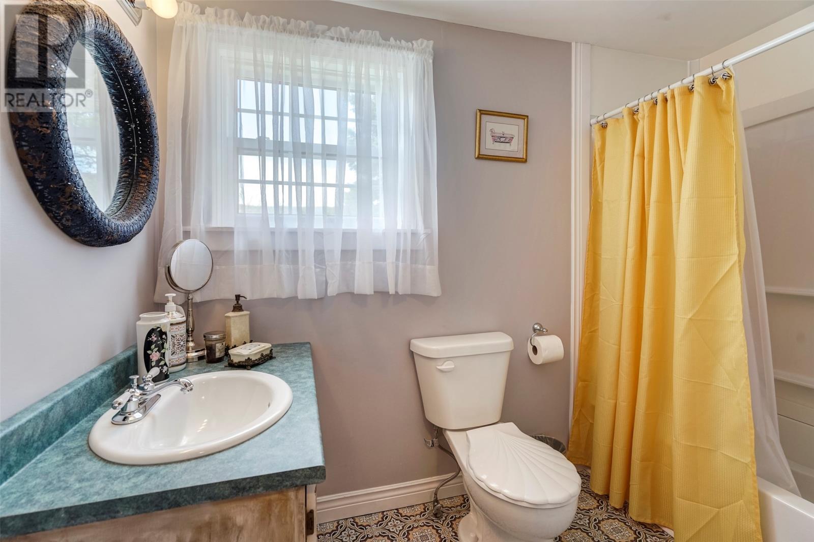 5-7 Magistrates Hill, Brigus, NL - Indoor Photo Showing Bathroom