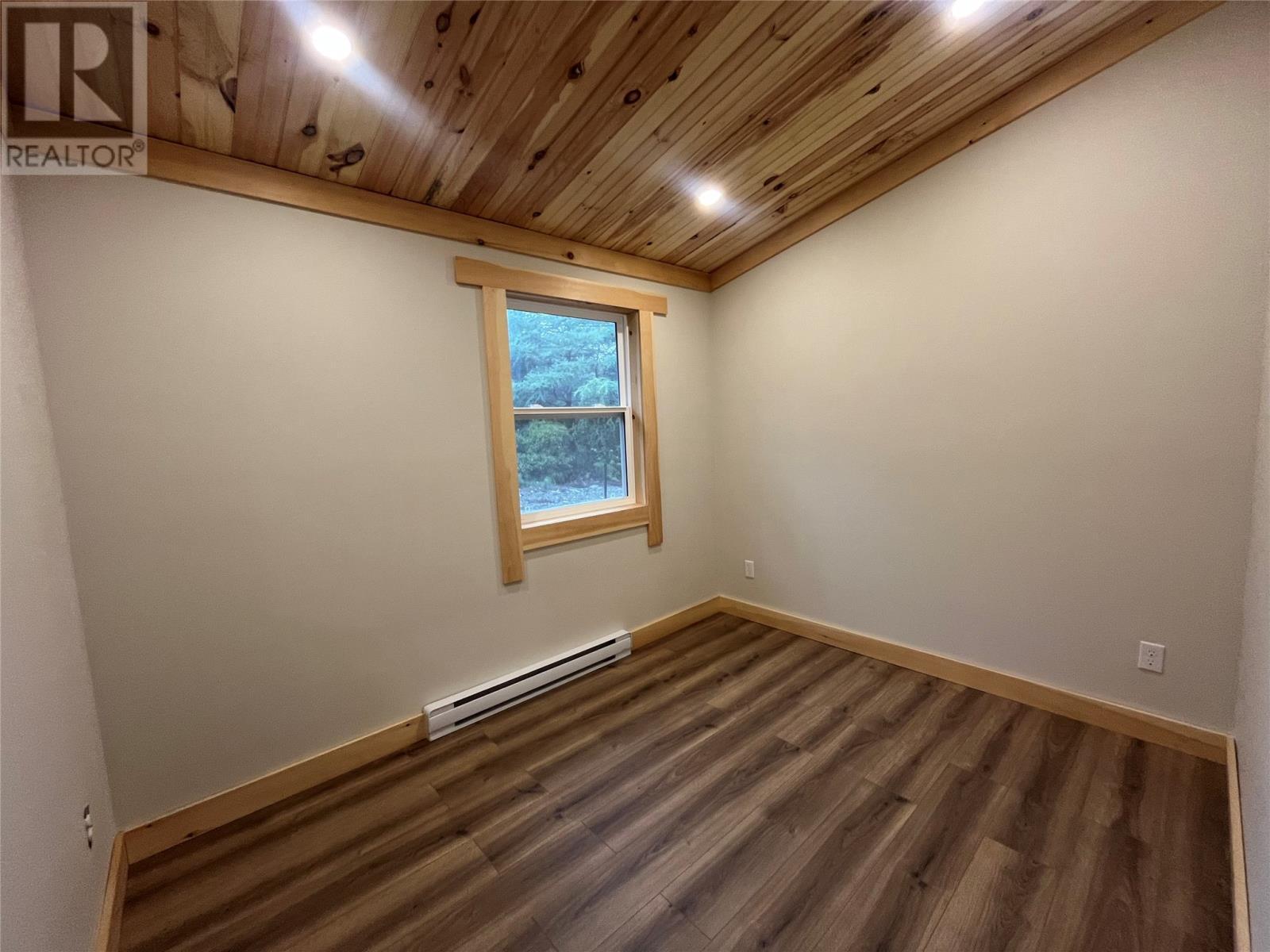 50 Mobile Road, Mobile, NL - Indoor Photo Showing Other Room