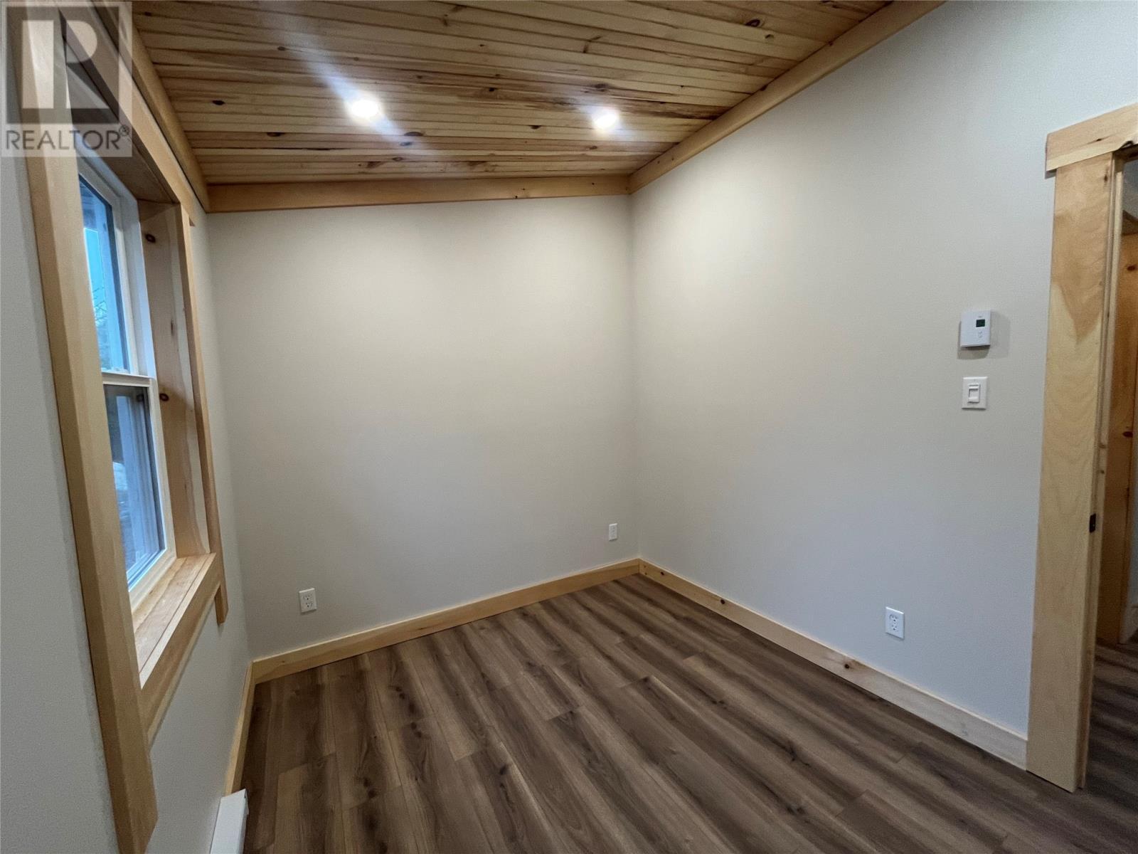 50 Mobile Road, Mobile, NL - Indoor Photo Showing Other Room