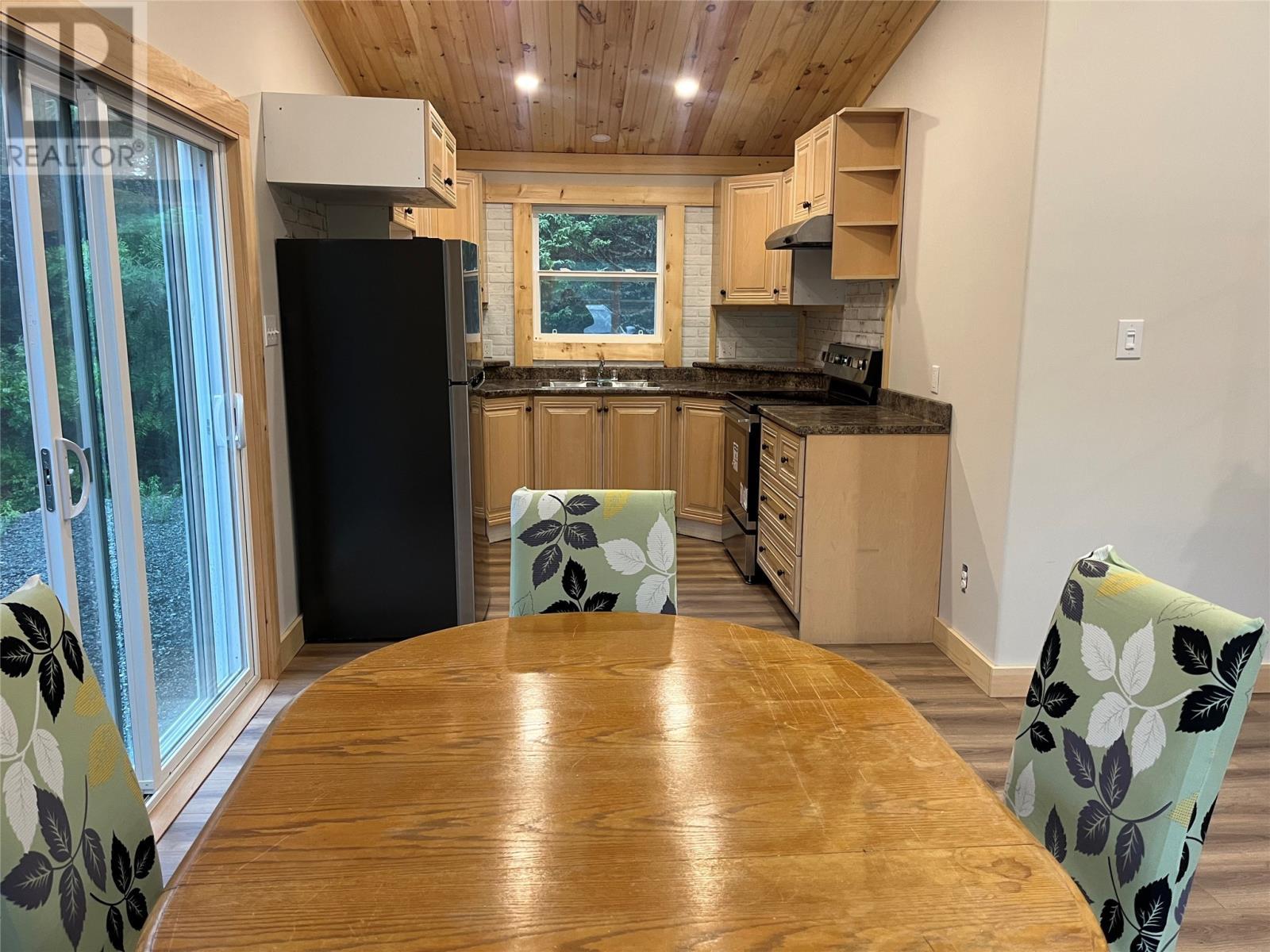 50 Mobile Road, Mobile, NL - Indoor