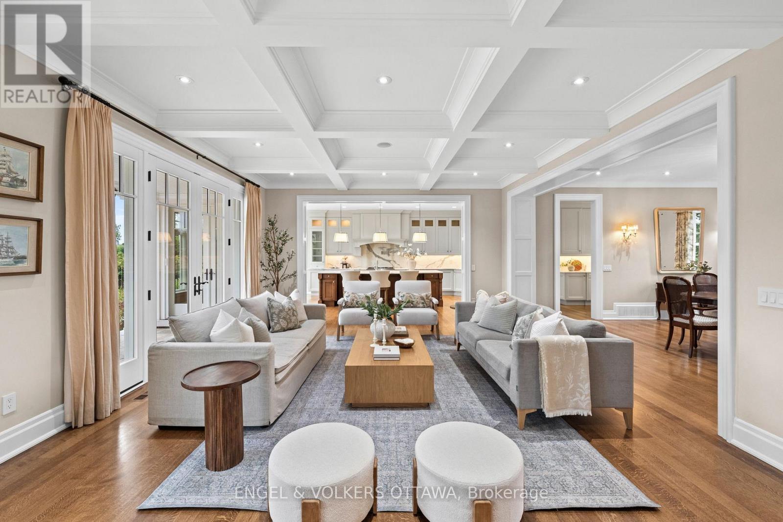 6029 Rideau Valley Drive N, Ottawa, ON - Indoor Photo Showing Living Room