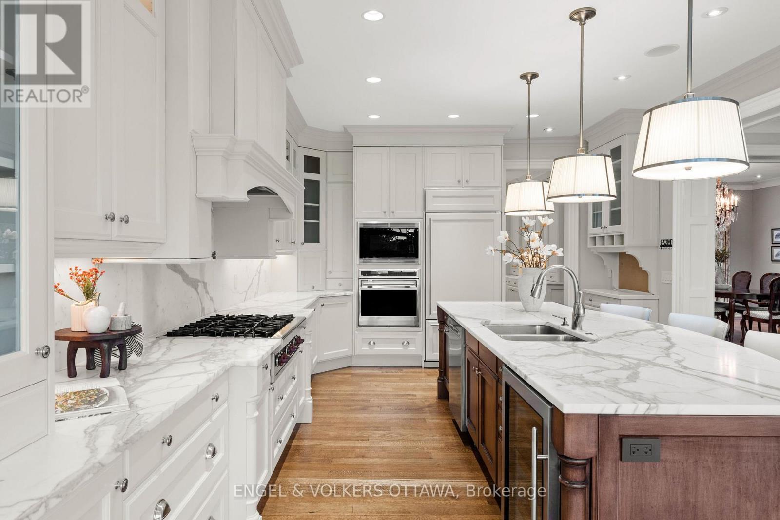 6029 Rideau Valley Drive N, Ottawa, ON - Indoor Photo Showing Kitchen With Double Sink With Upgraded Kitchen