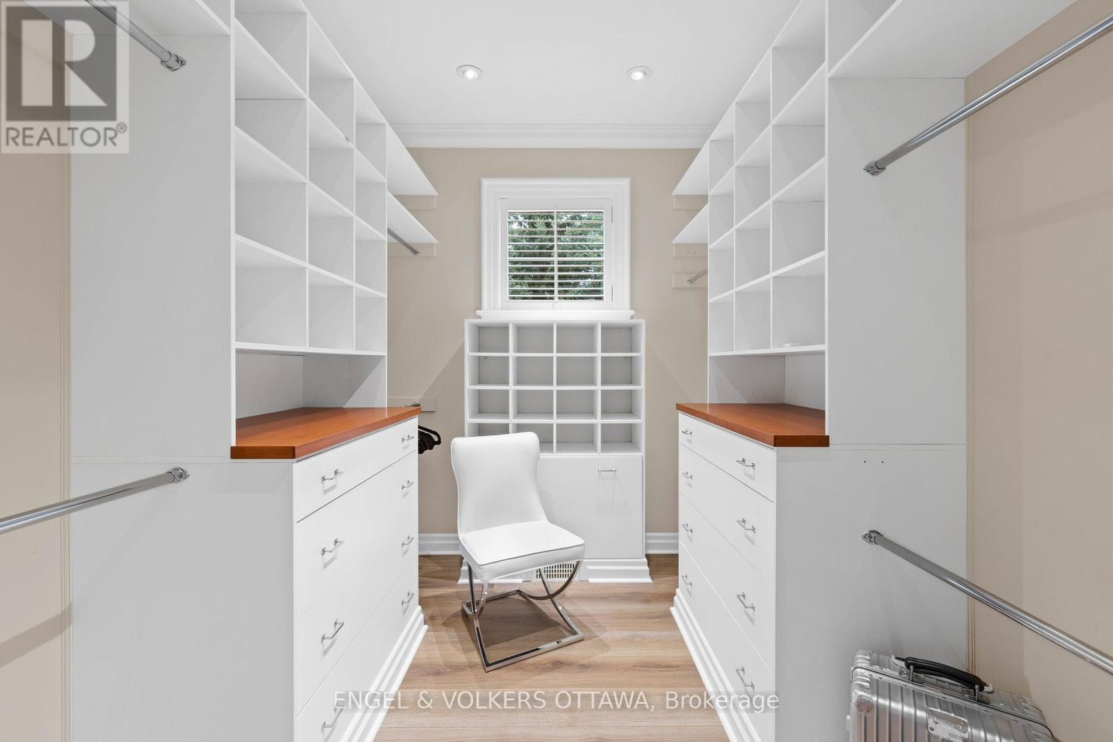 6029 Rideau Valley Drive N, Ottawa, ON - Indoor