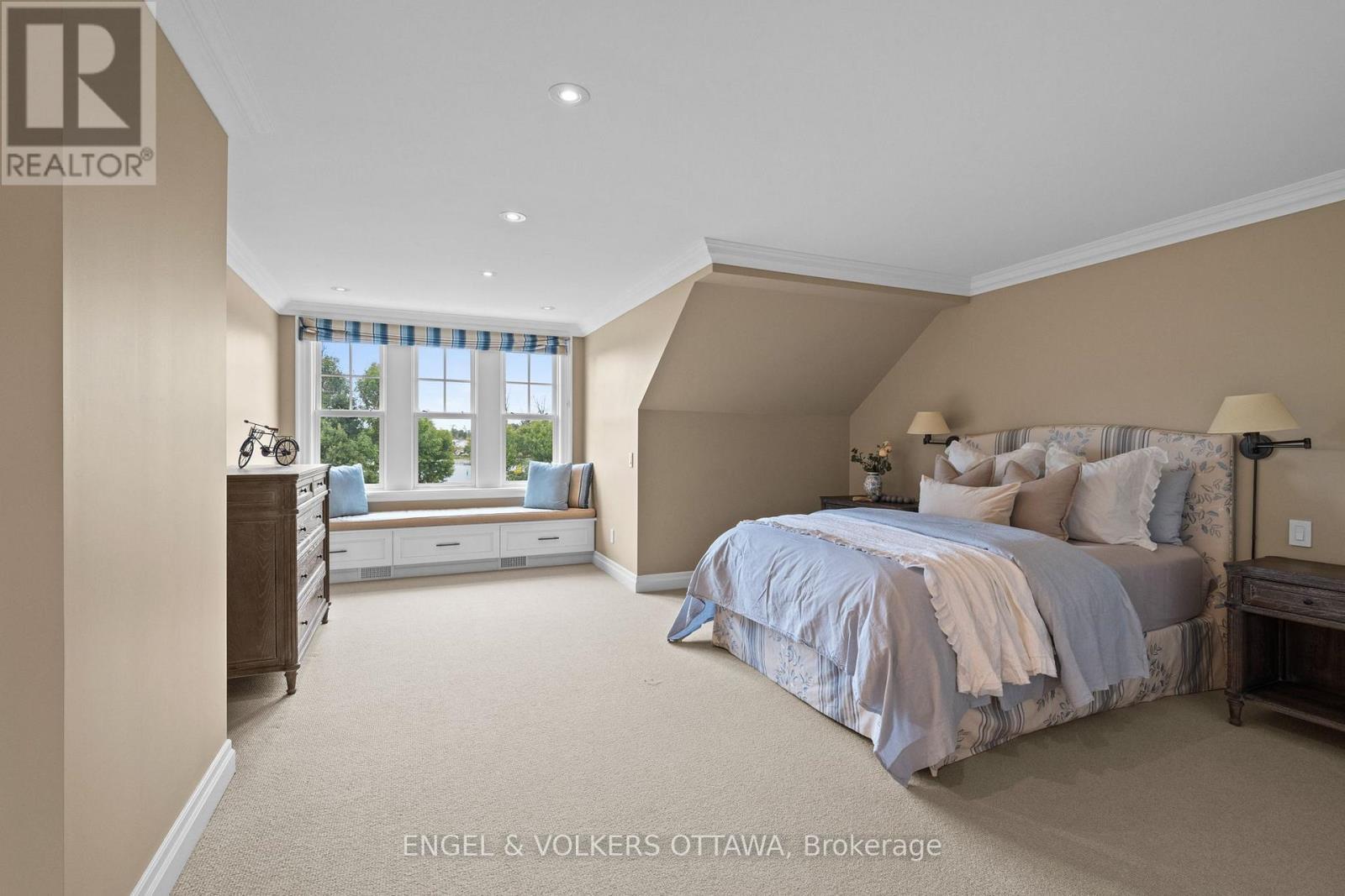 6029 Rideau Valley Drive N, Ottawa, ON - Indoor Photo Showing Bedroom