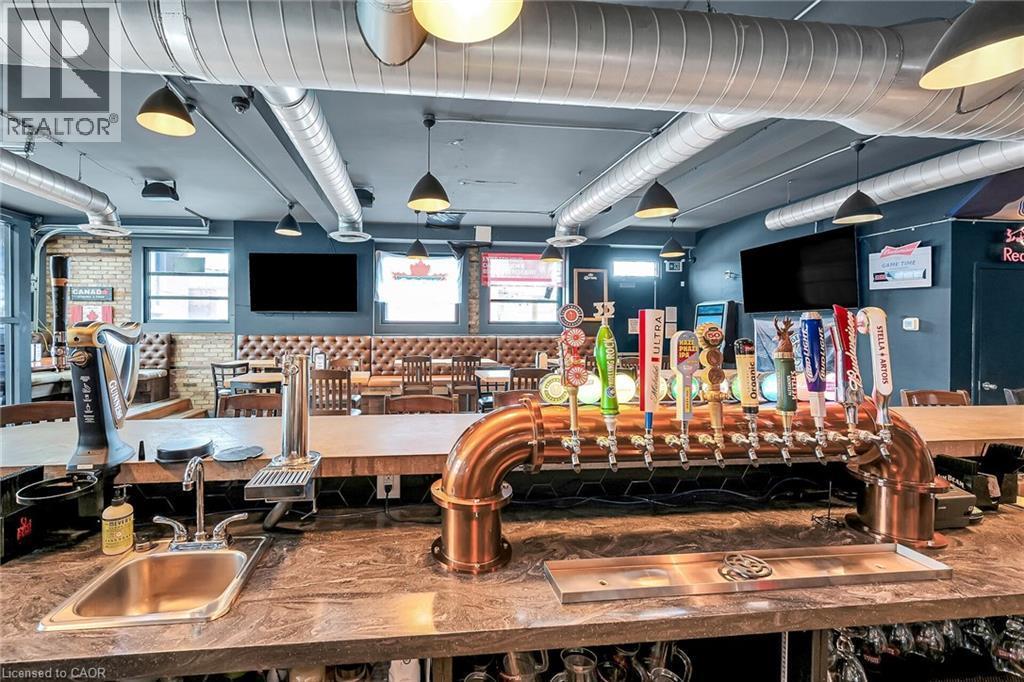 737 Barton Street E, Hamilton, ON