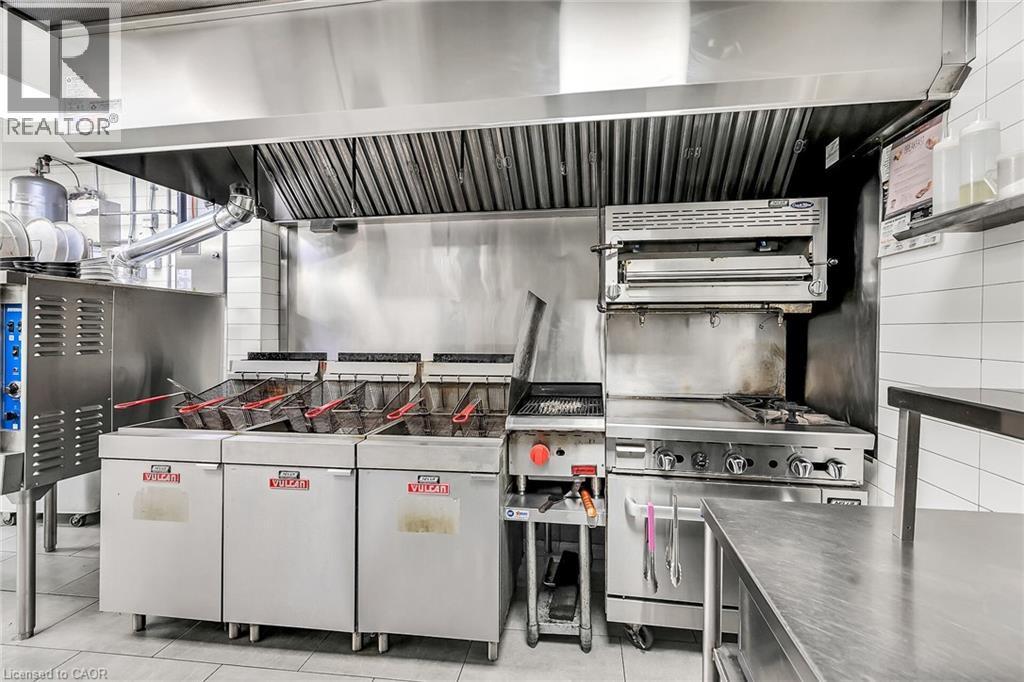 737 Barton Street E, Hamilton, ON