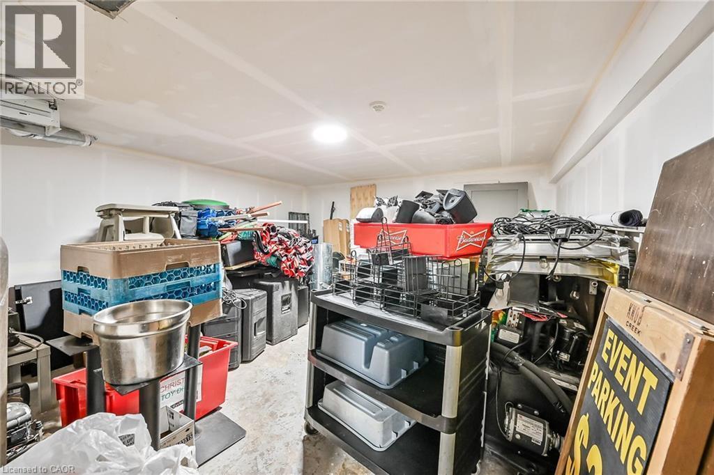 737 Barton Street E, Hamilton, ON