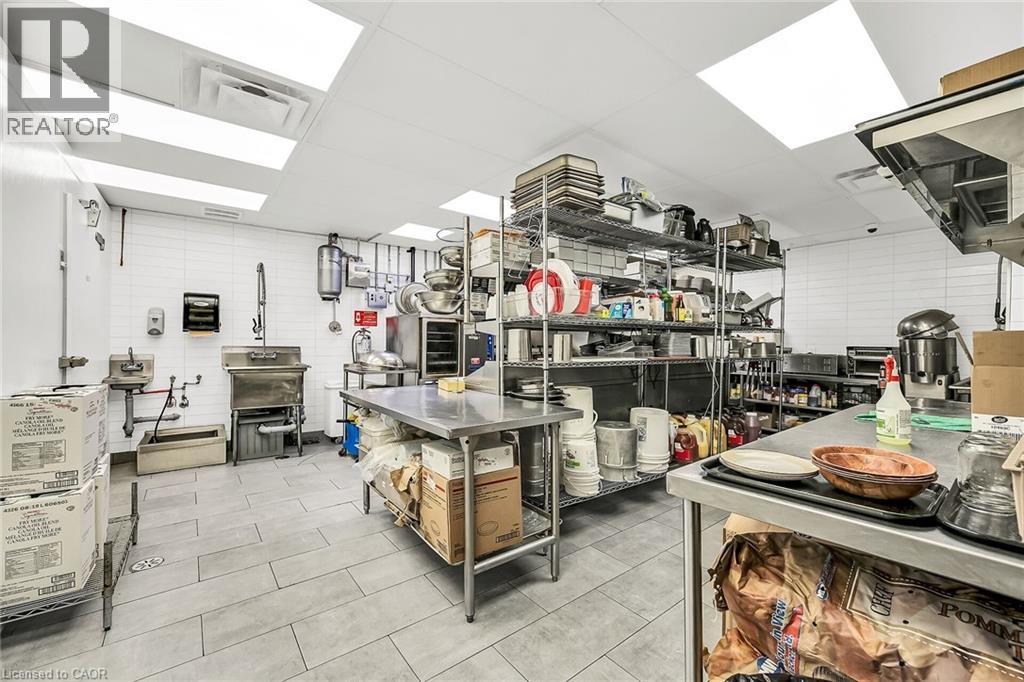 737 Barton Street E, Hamilton, ON