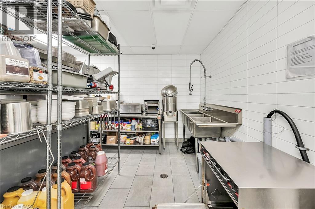 737 Barton Street E, Hamilton, ON