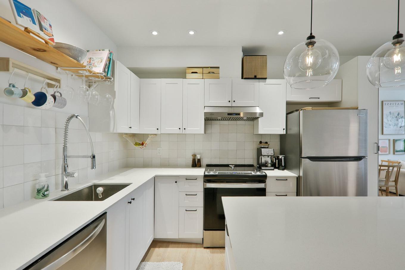 Kitchen - 5371 Rue De Lanaudière, Montréal (Le Plateau-Mont-Royal), QC - Indoor Photo Showing Kitchen With Upgraded Kitchen