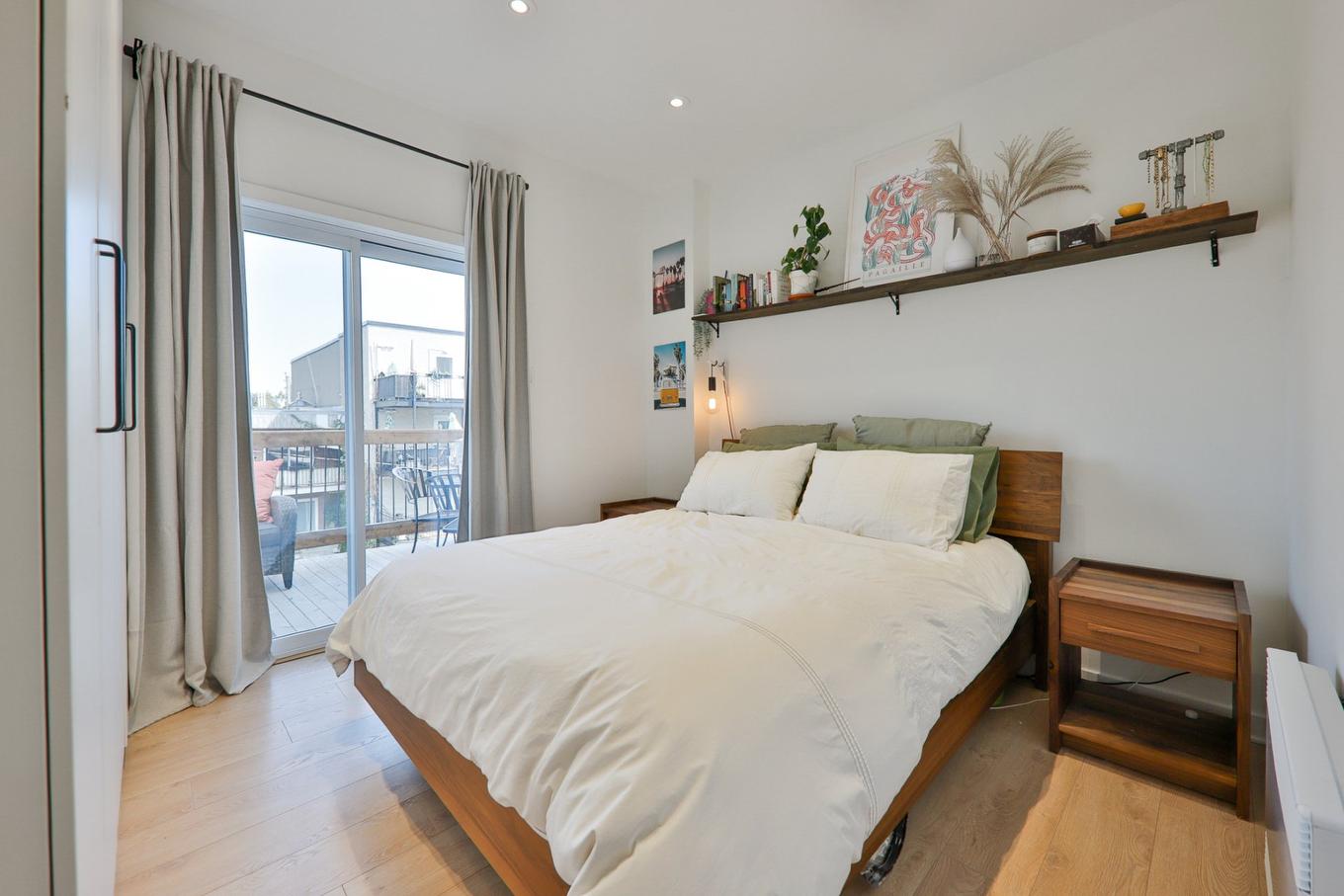 Primary bedroom - 5371 Rue De Lanaudière, Montréal (Le Plateau-Mont-Royal), QC - Indoor Photo Showing Bedroom