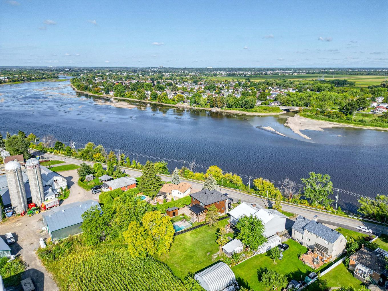 Photo aérienne - 8310 Boul. Des Mille-Îles, Laval (Saint-François), QC - Outdoor With Body Of Water With View