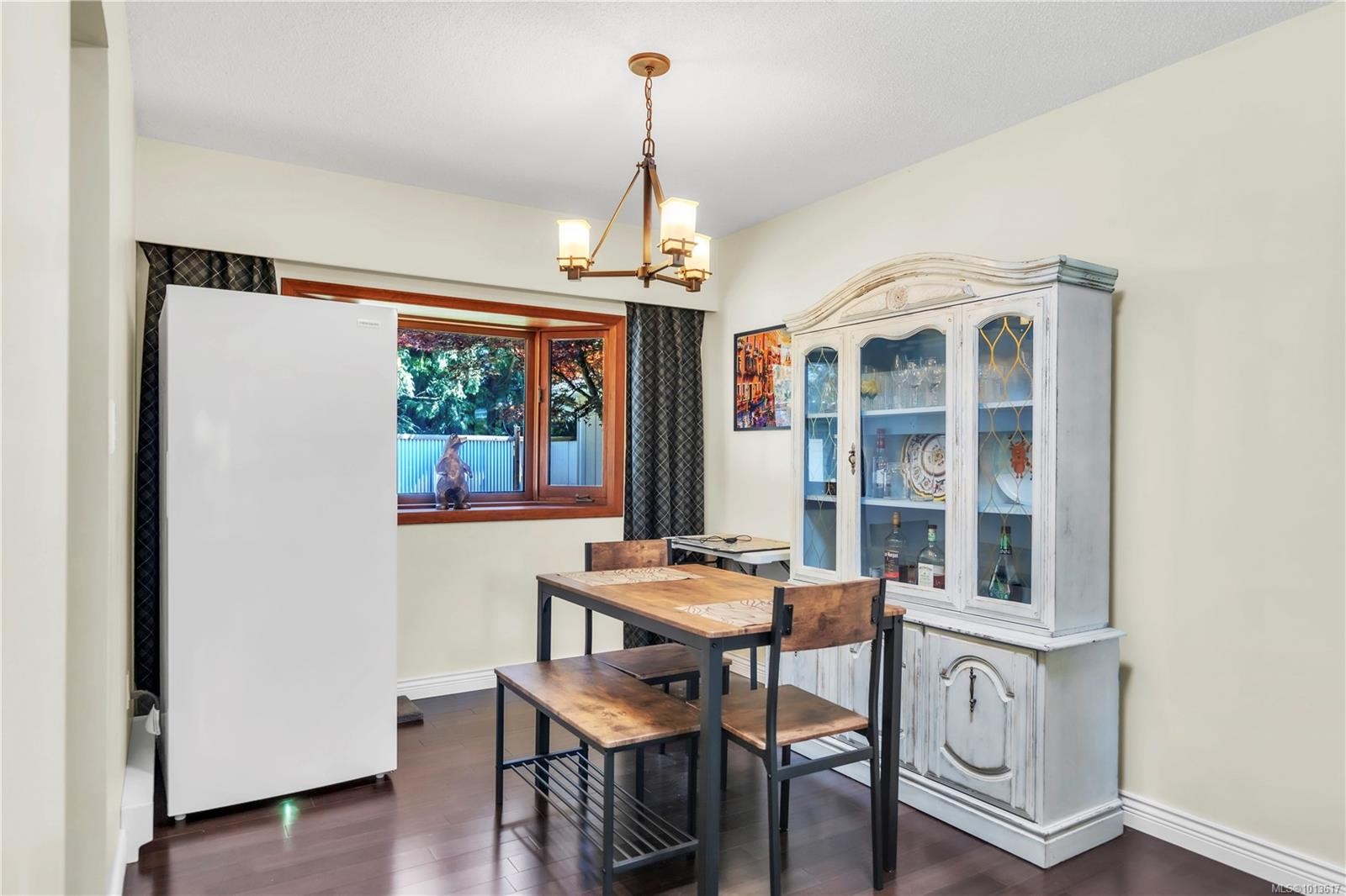 1985 Saunders Rd, Sooke, BC