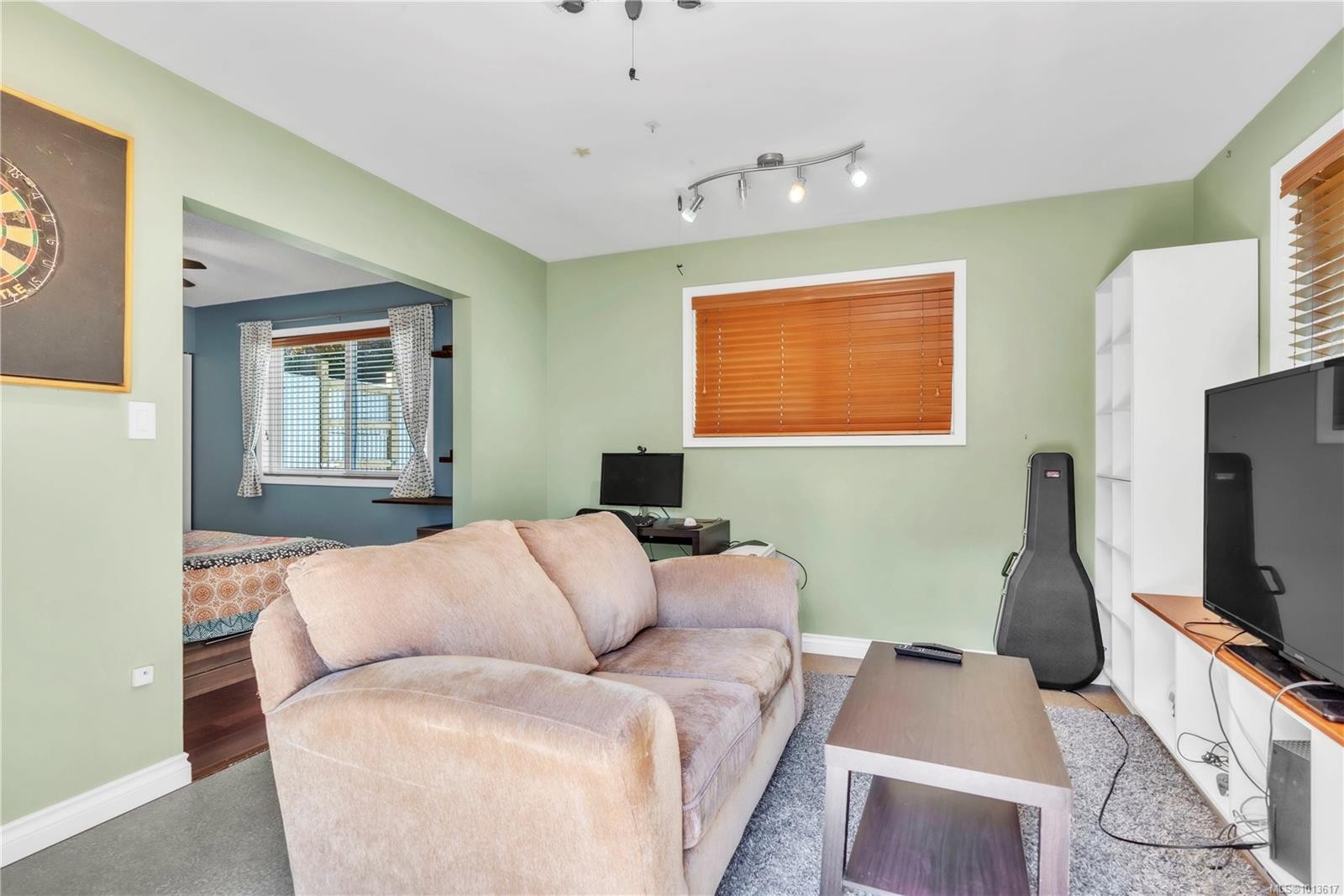 1985 Saunders Rd, Sooke, BC