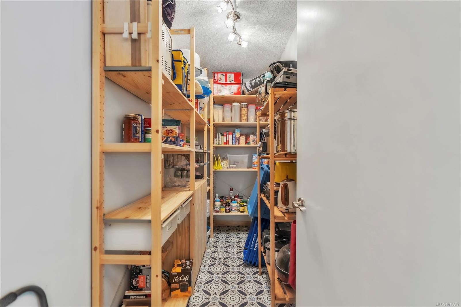 1985 Saunders Rd, Sooke, BC