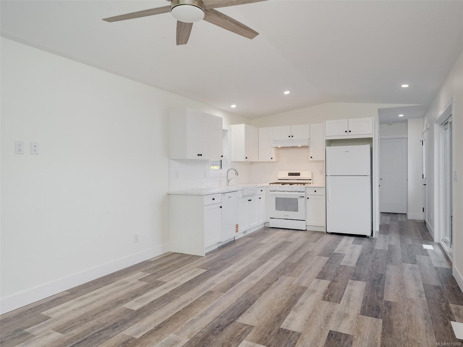 432-747 Old Place Rd, Central Saanich, BC