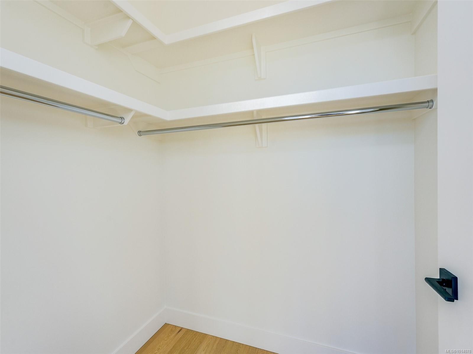 603-2461 Sidney Ave, Sidney, BC - Indoor