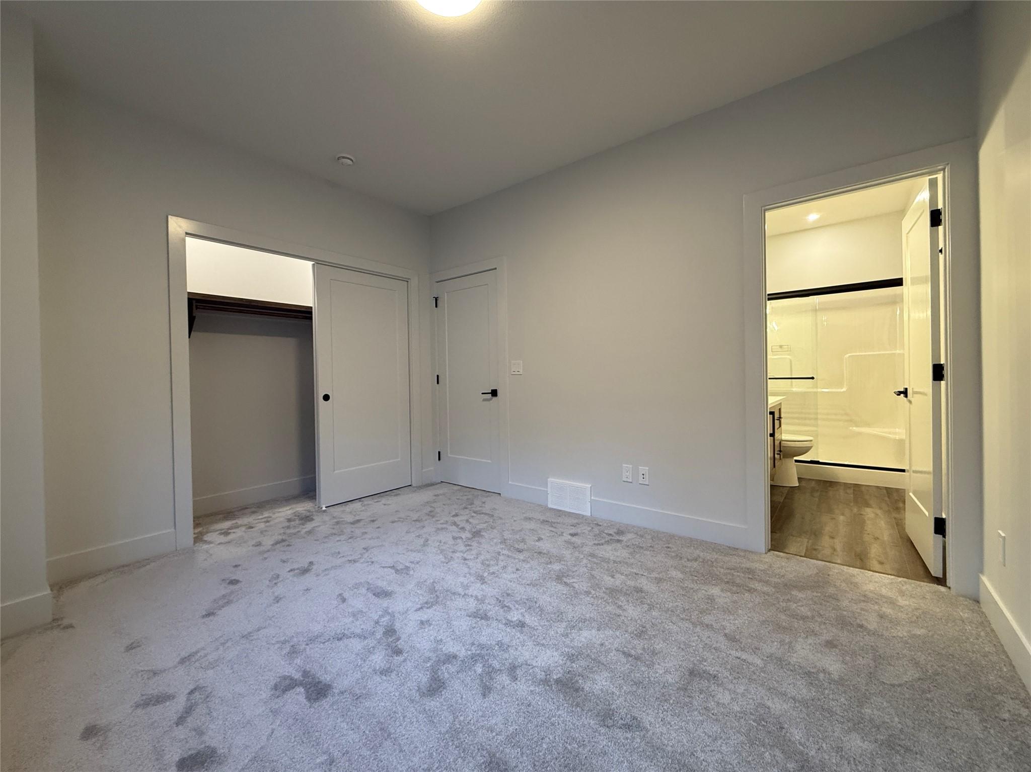 200-70 Boundary Street, Kimberley, BC - Indoor Photo Showing Other Room