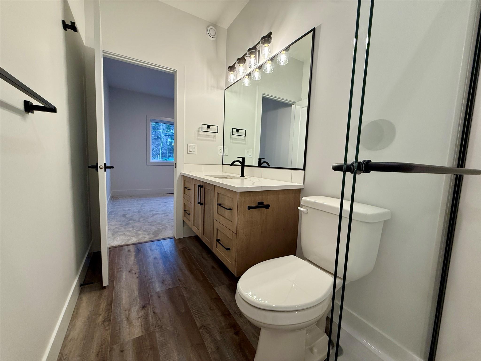 200-70 Boundary Street, Kimberley, BC - Indoor Photo Showing Bathroom