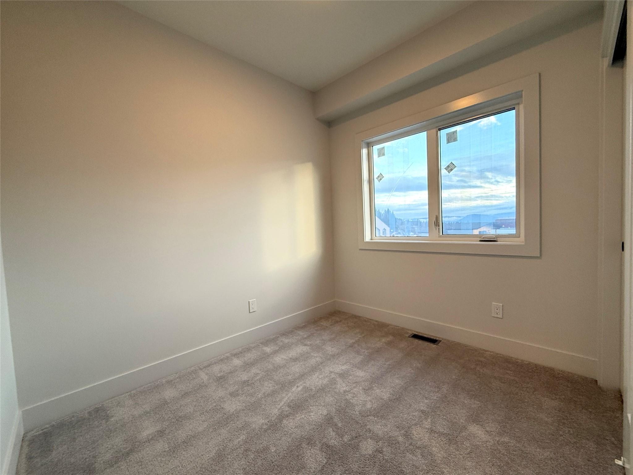 200-70 Boundary Street, Kimberley, BC - Indoor Photo Showing Other Room
