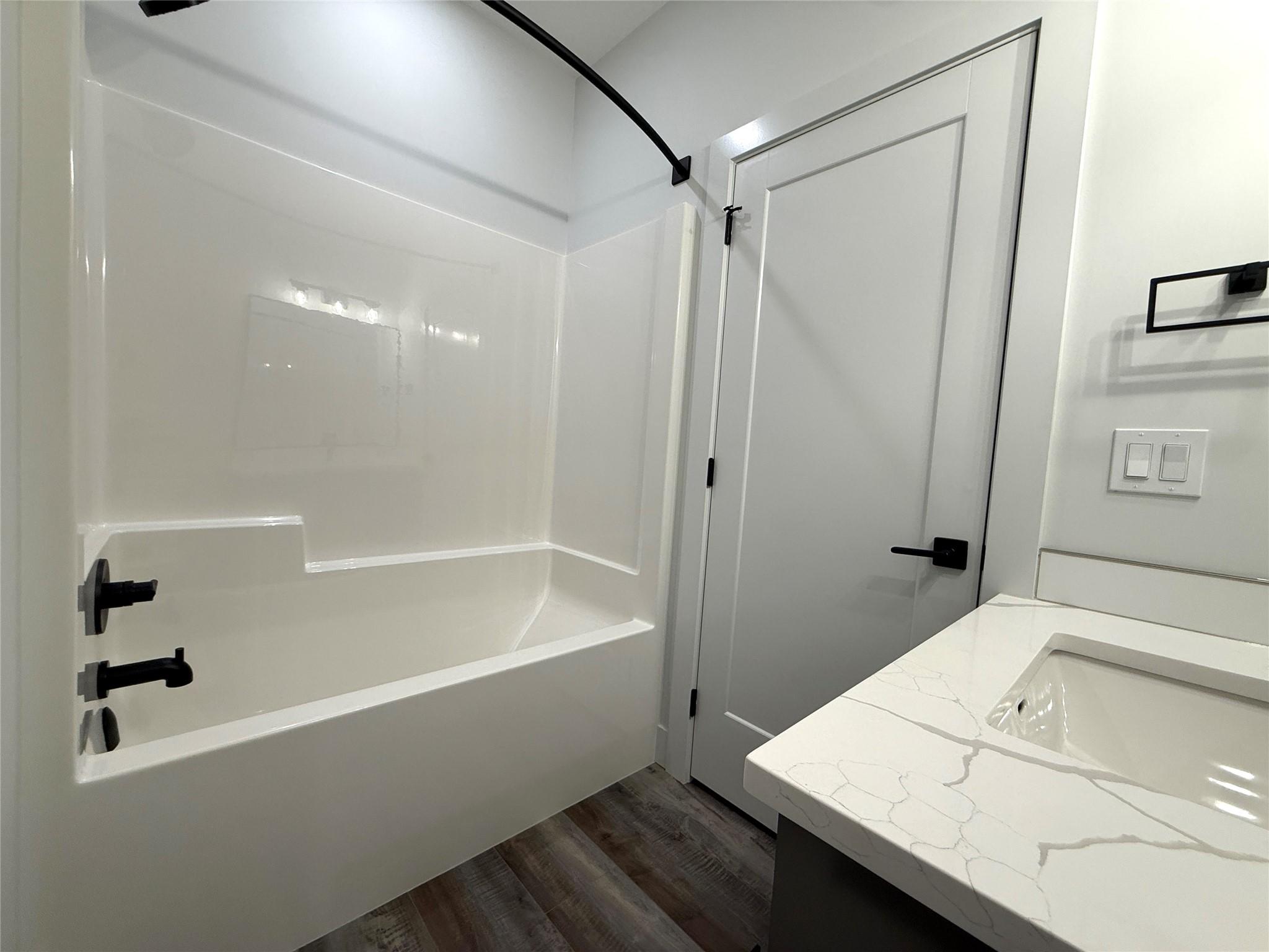 200-70 Boundary Street, Kimberley, BC - Indoor Photo Showing Bathroom