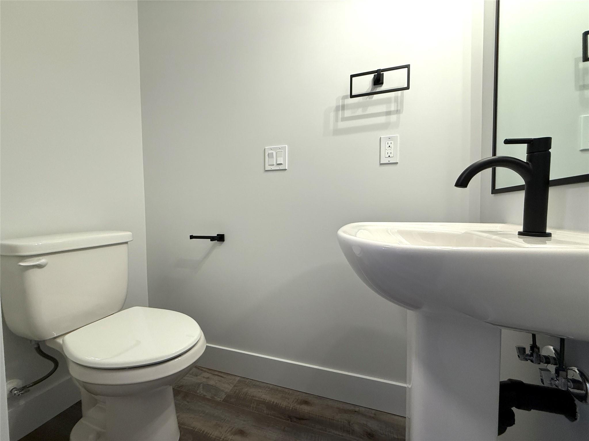 200-70 Boundary Street, Kimberley, BC - Indoor Photo Showing Bathroom