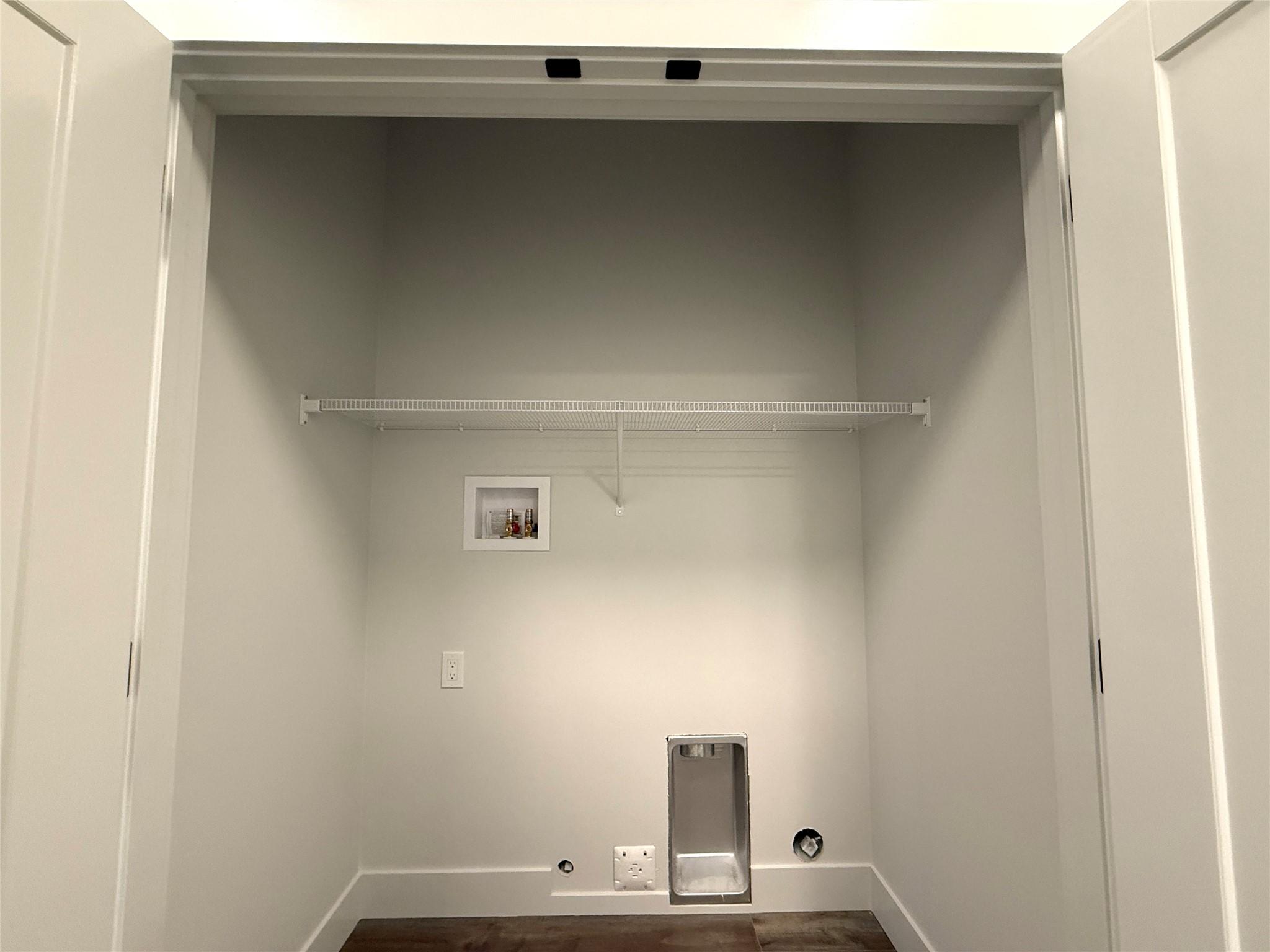 200-70 Boundary Street, Kimberley, BC - Indoor With Storage