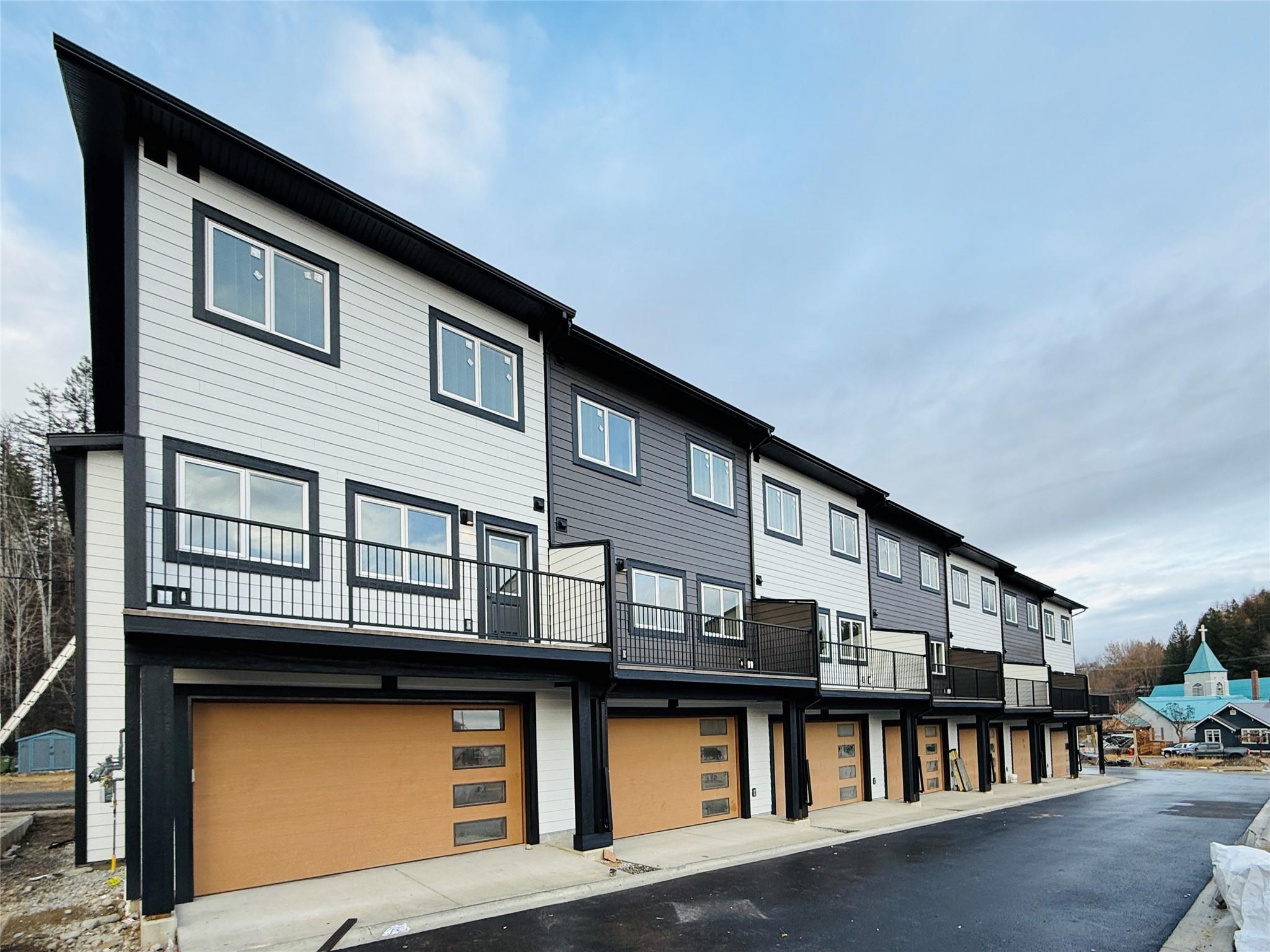 200-70 Boundary Street, Kimberley, BC - Outdoor