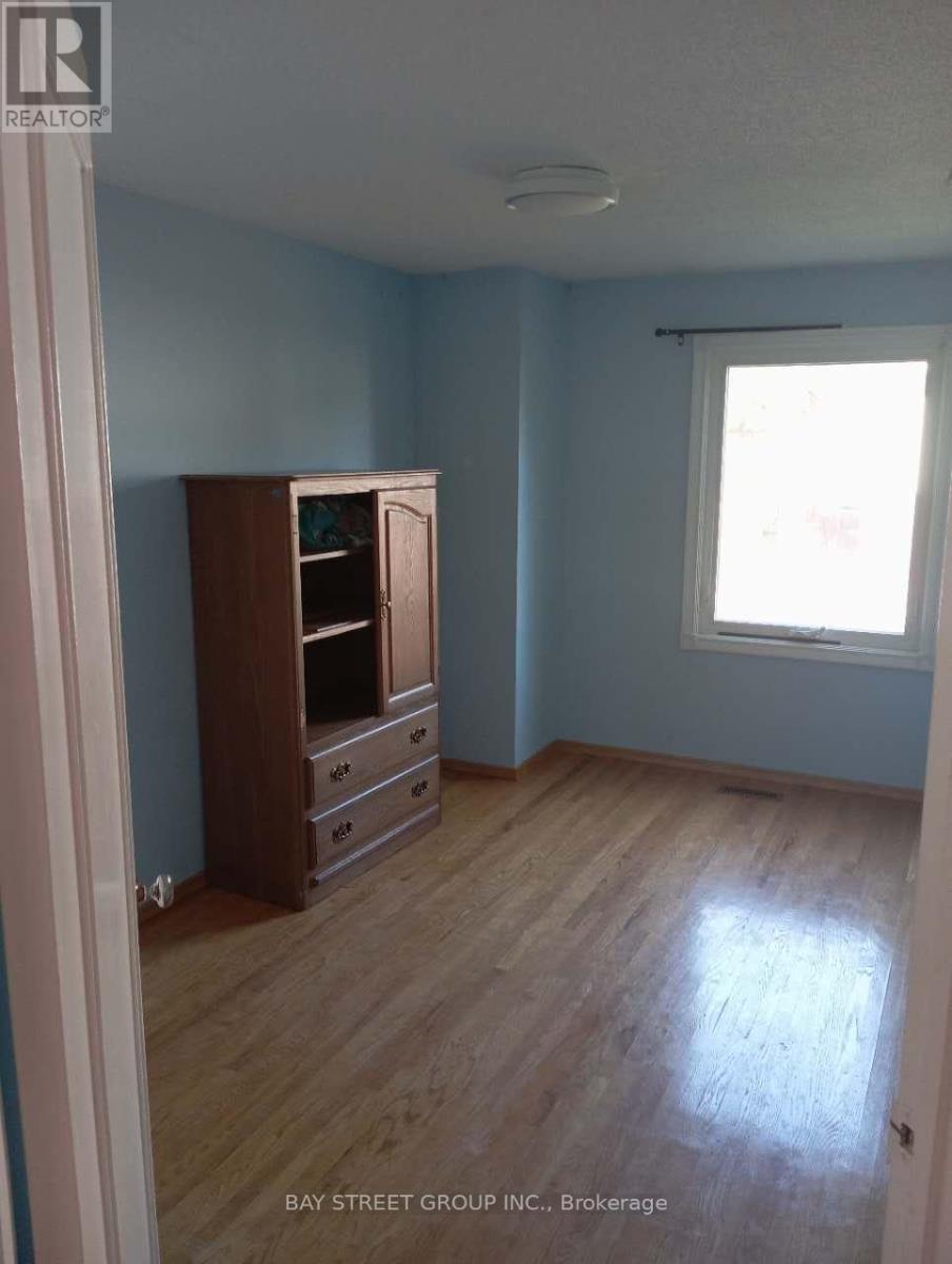 Room 2 - 95 Fawndale Crescent, Toronto, ON - Indoor Photo Showing Other Room