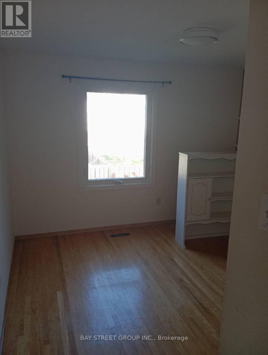 Room 2 - 95 Fawndale Crescent, Toronto, ON - Indoor Photo Showing Other Room