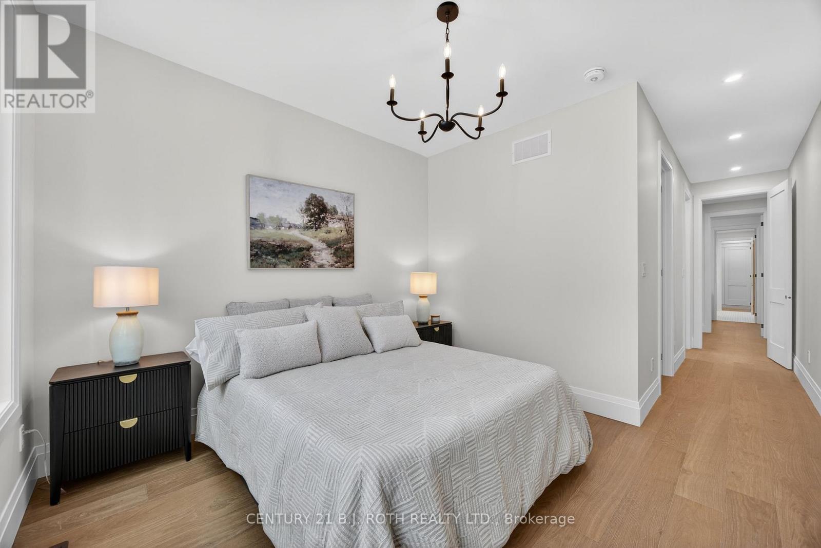 75 Vancouver Street, Barrie, ON - Indoor Photo Showing Bedroom