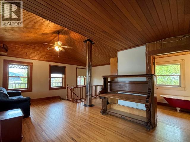 1217 7Th Avenue, Dawson City, YT - Indoor