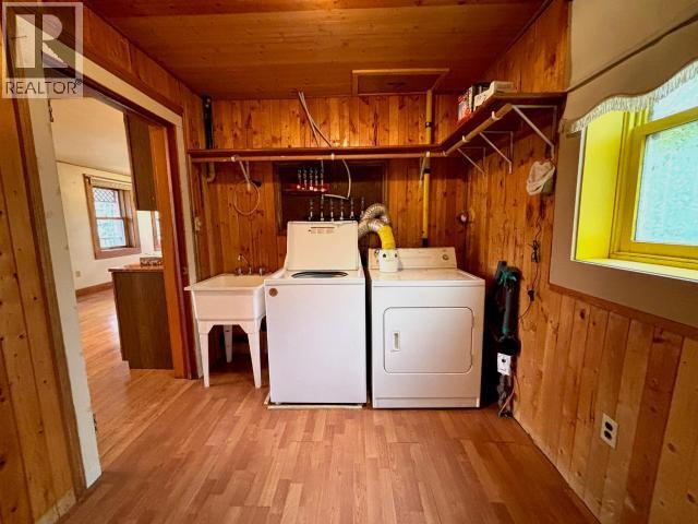1217 7Th Avenue, Dawson City, YT - Indoor Photo Showing Laundry Room