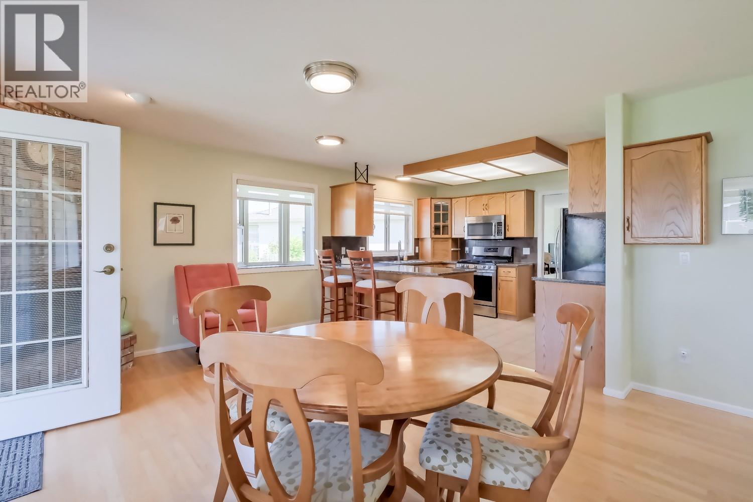 3333 South Main Street Unit# 143, Penticton, BC - Indoor Photo Showing Dining Room