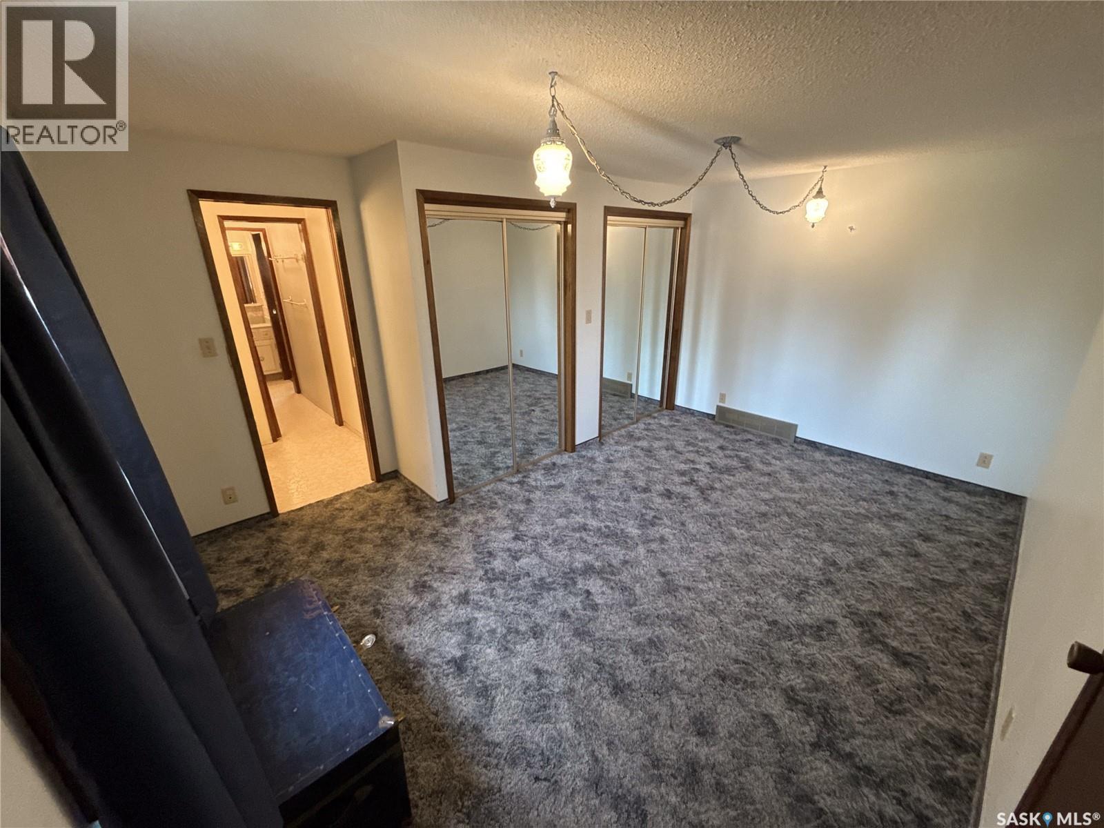 107 Centre Street, Kincaid, SK - Indoor Photo Showing Other Room