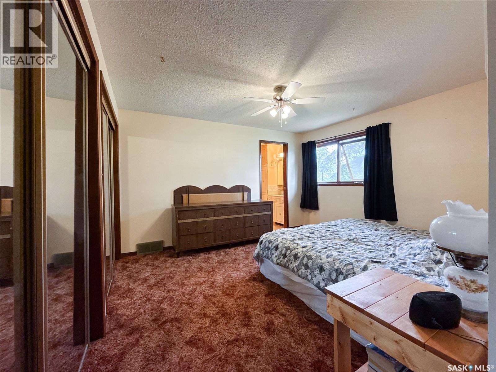 107 Centre Street, Kincaid, SK - Indoor Photo Showing Bedroom