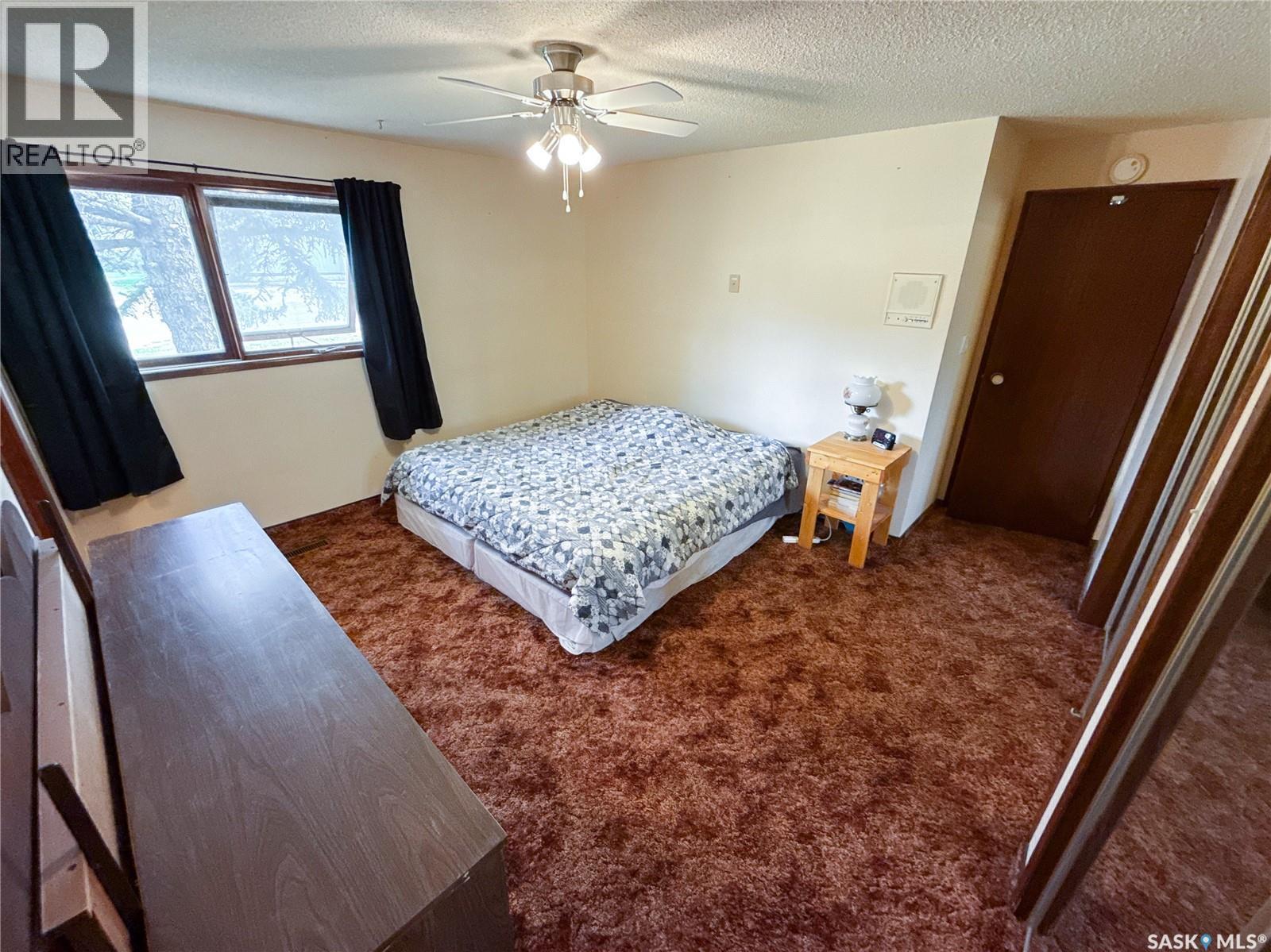 107 Centre Street, Kincaid, SK - Indoor Photo Showing Bedroom