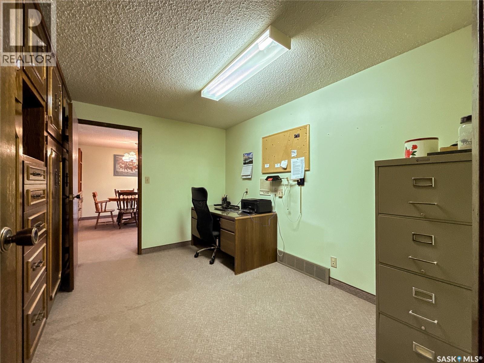 107 Centre Street, Kincaid, SK - Indoor