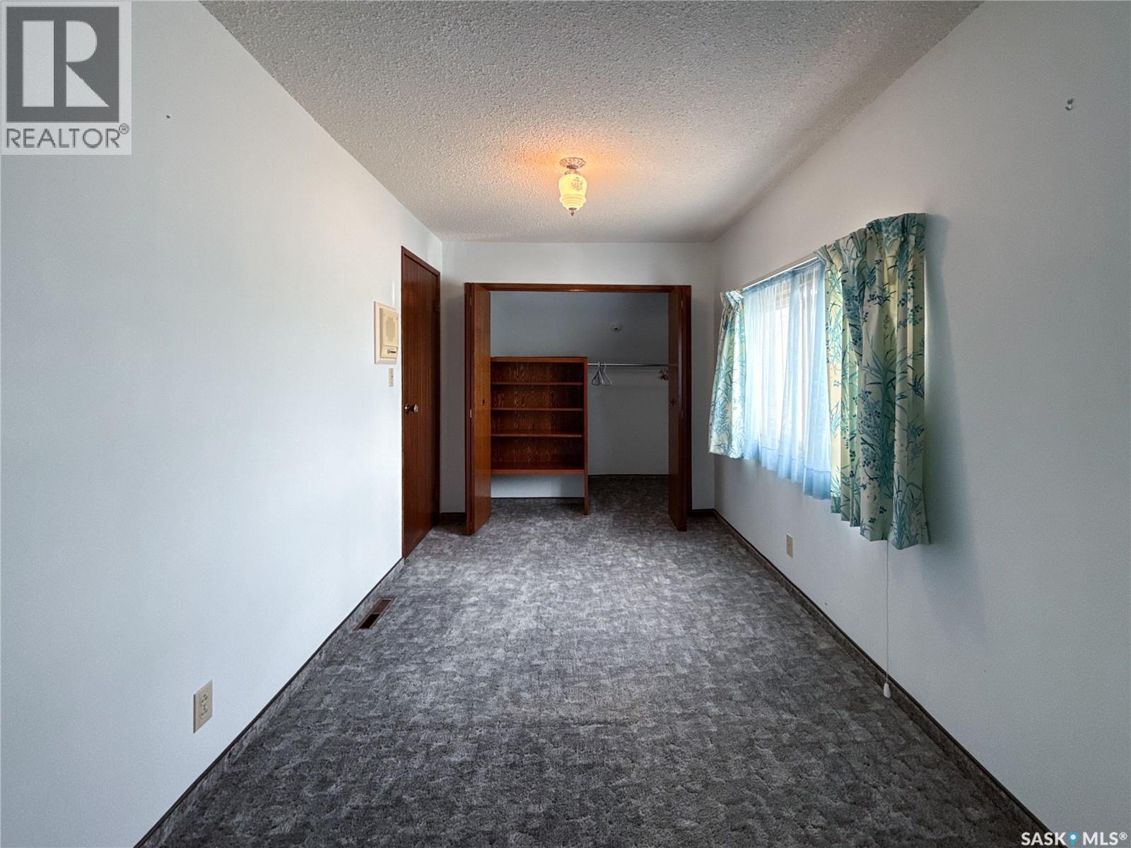 107 Centre Street, Kincaid, SK - Indoor Photo Showing Other Room