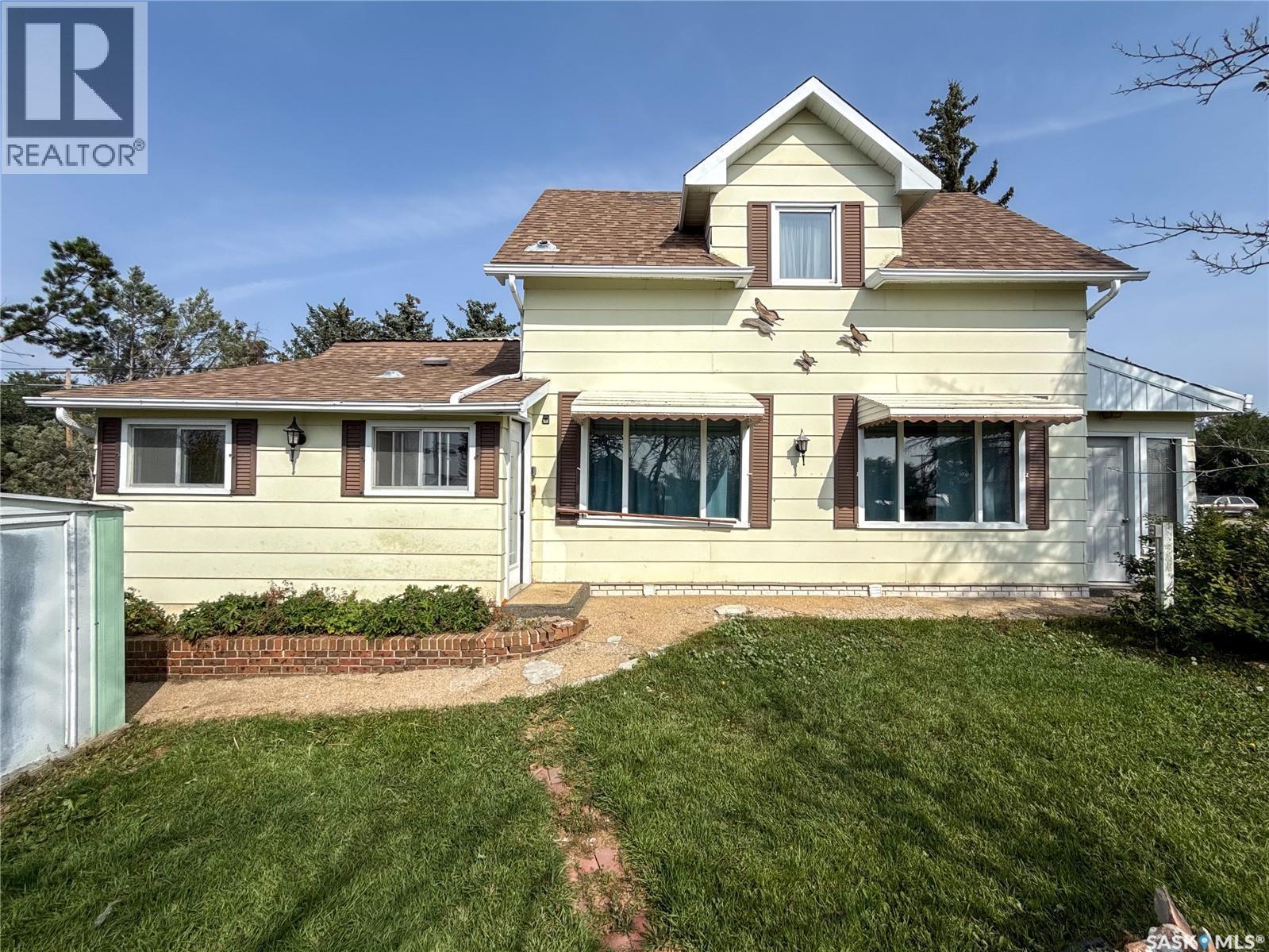 107 Centre Street, Kincaid, SK - Outdoor